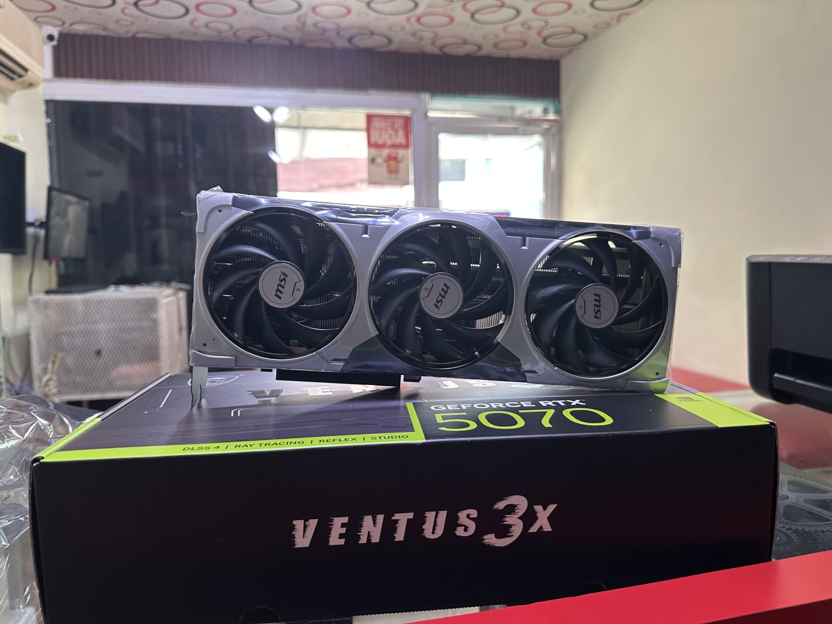 msi Gaming RTX 5070 12G Ventus 3X OC Graphics Card (12GB GDDR7, 192-bit, Extreme Performance: 2557 MHz, DisplayPort x3 2.1a, HDMI 2.1b, NVIDIA Blackwell Architecture) customer photo 1
