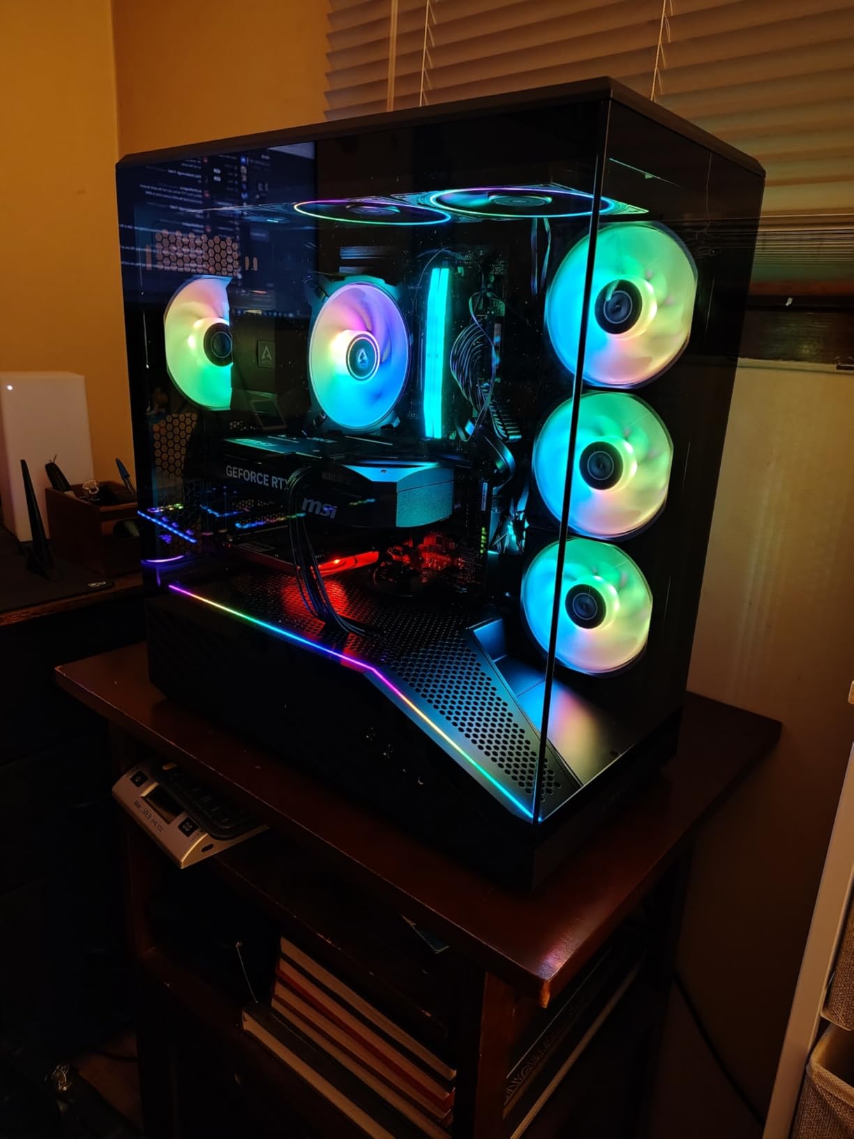 Lian Li Vector V100 ATX Mid-Tower PC Case with 4 ARGB PWM Fans, Black | Side I/O USB-C | Dust Filter | Support 420mm GPUs & 360mm Radiator | Included GPU Bracket | LED & Display Platform (V100RX) customer photo 1