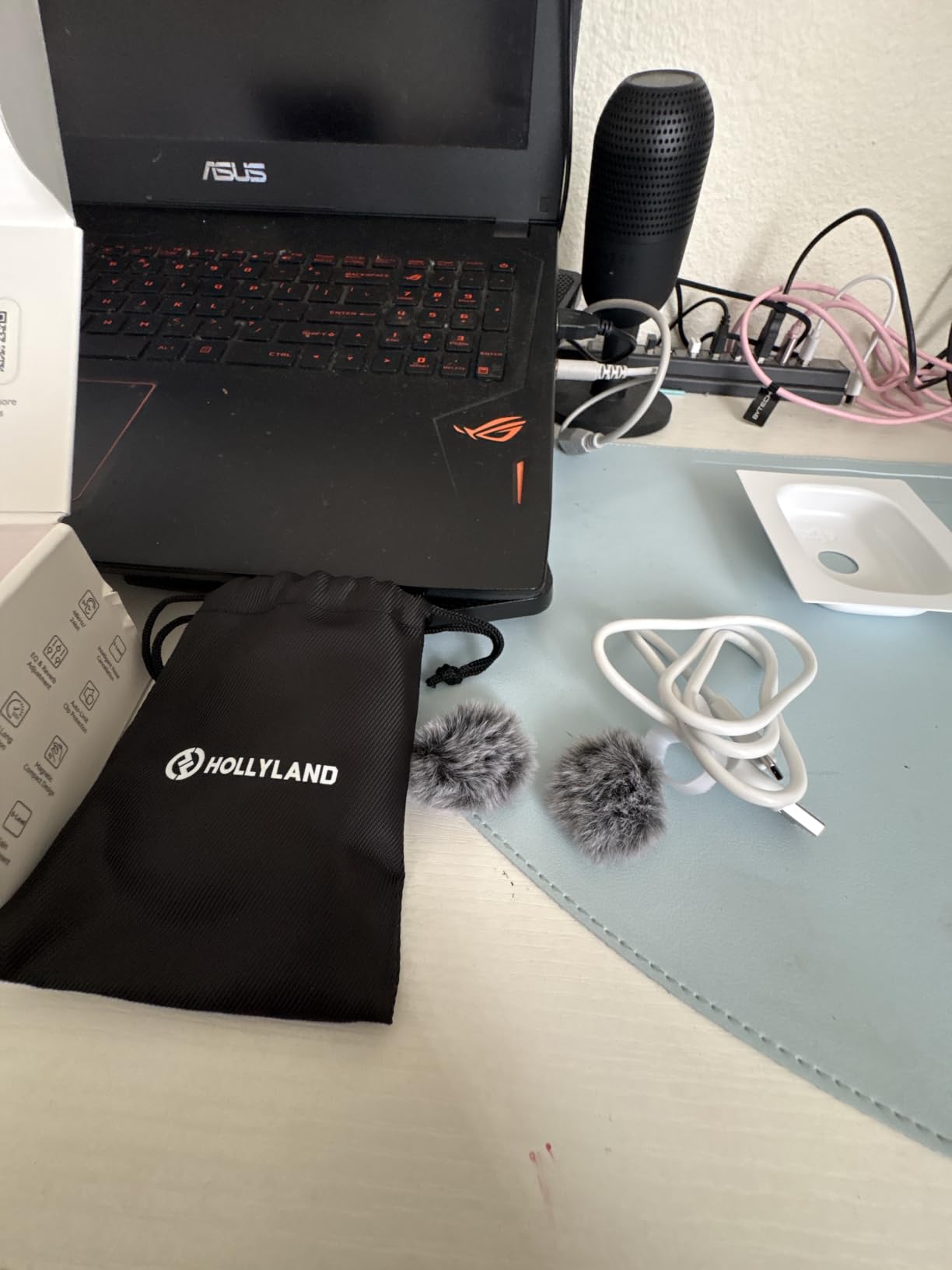 Hollyland Lark A1 Wireless Microphone for iPhone & Android, 48kHz/24-bit Studio Audio, 3-Level Noise Cancellation, 200m Range, Magnetic Mini Mic for Video Recording & Live Streaming (2TX + USB-C RX) customer photo 1