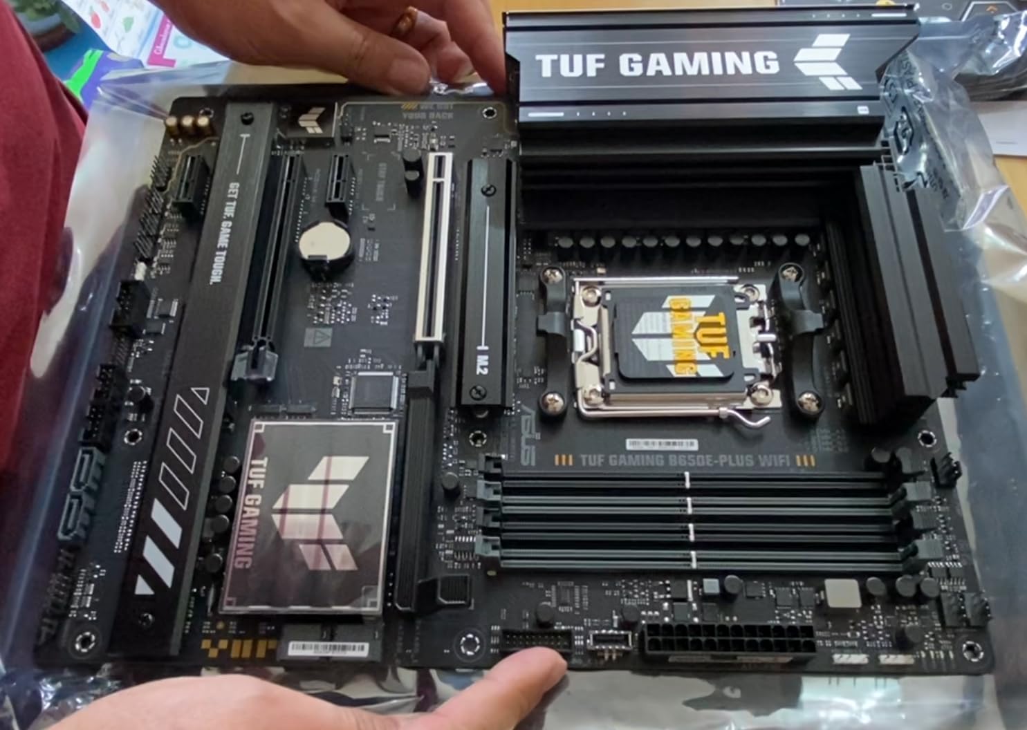 ASUS TUF Gaming B650E-PLUS WiFi AMD B650 ATX Motherboard, 12+2+1 80A DrMOS Power Stages, DDR5, PCIe 5.0 Ready, 3X M.2, Wi-Fi 6E, 2.5Gb LAN, DisplayPort, HDMI™, USB Type-C, BIOS Flashback, Aura Sync customer photo 1