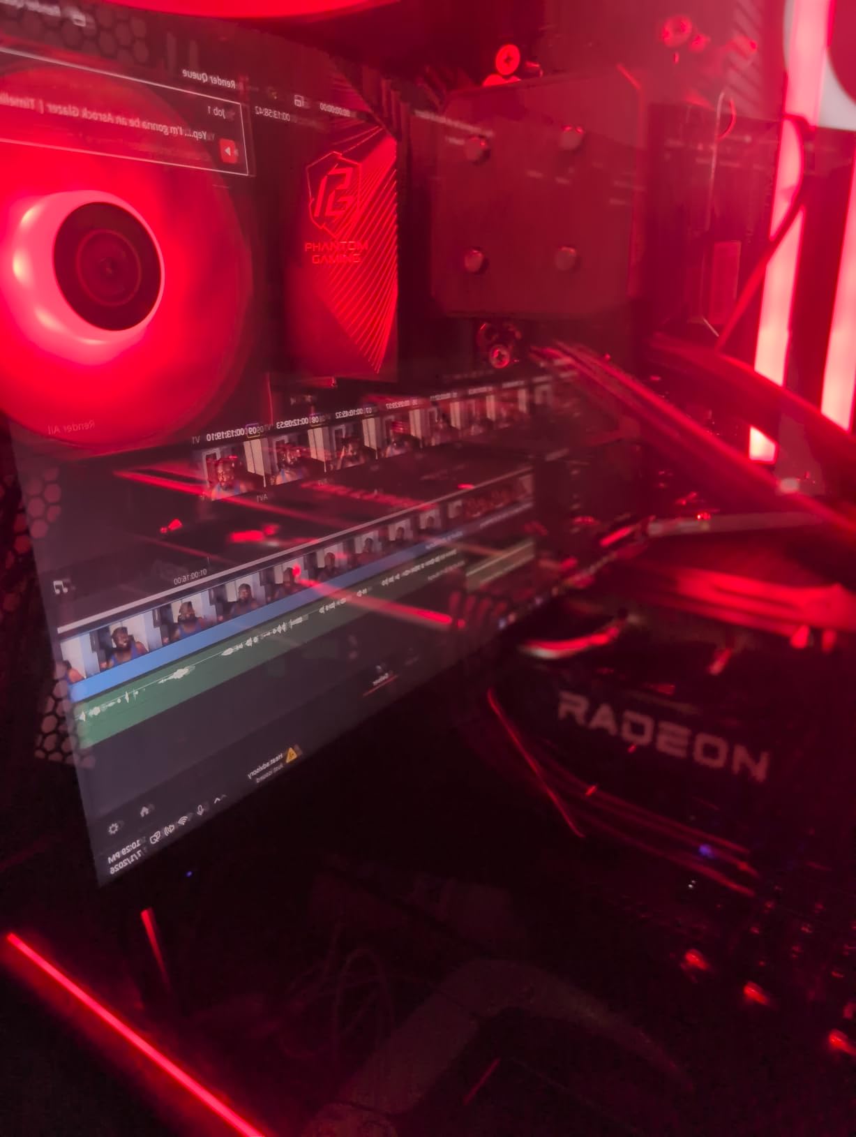ASRock Radeon RX 9060 XT Challenger 16GB OC, RDNA 4, 3290MHz Boost, 16GB GDDR6 128-bit, PCIe 5.0, Dual Fans, 0dB Silent, LED Indicator, DisplayPort 2.1a, HDMI 2.1b customer photo 1