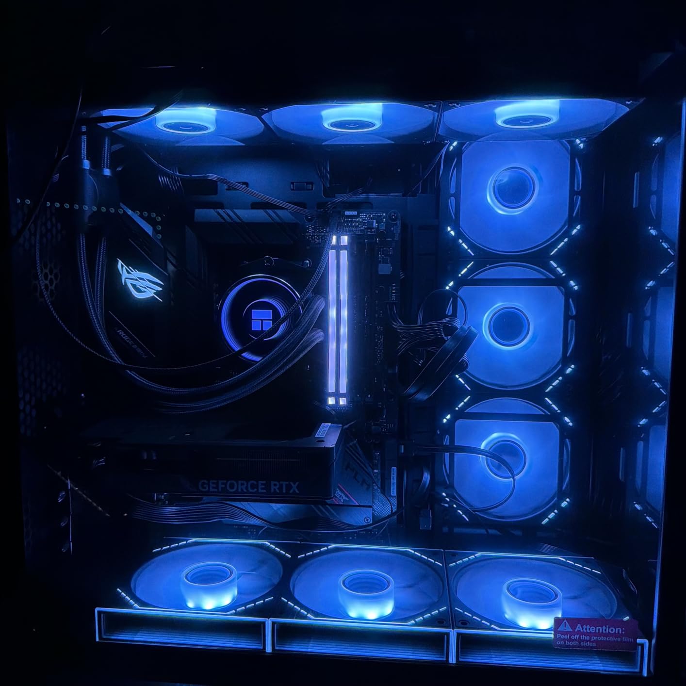 GIGABYTE GeForce RTX 5060 WINDFORCE OC 8G Graphics Card, Cooling System, 8GB 128-bit GDDR7, PCIe 5.0, Manufactured by NVIDIA, DisplayPort & HDMI - Video Output Interface, GV-N5060WF2OC-8GD Video Card customer photo 1