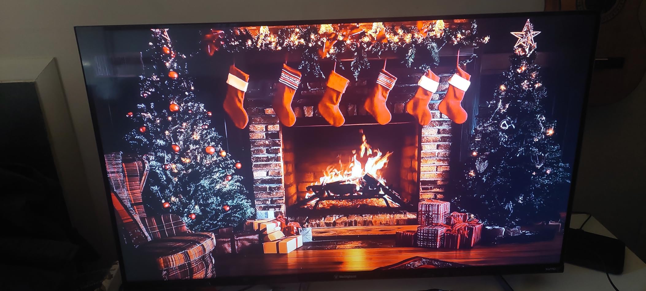 Westinghouse 55-inch Smart TV, 4K UHD Xumo TV w/ HDR10, Voice Remote, Dolby Vision, Dolby Atmos, Edgeless, Flat Screen LED Television w/Bluetooth, Apple AirPlay, Wi-Fi & Mobile Connectivity customer photo 1