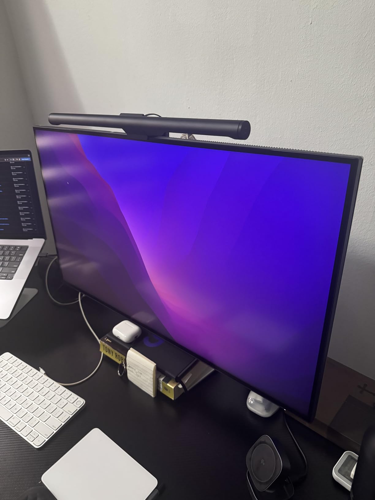 Dell U3225QE 31.5-Inch 16:9 Black LED HDR Monitor customer photo 1