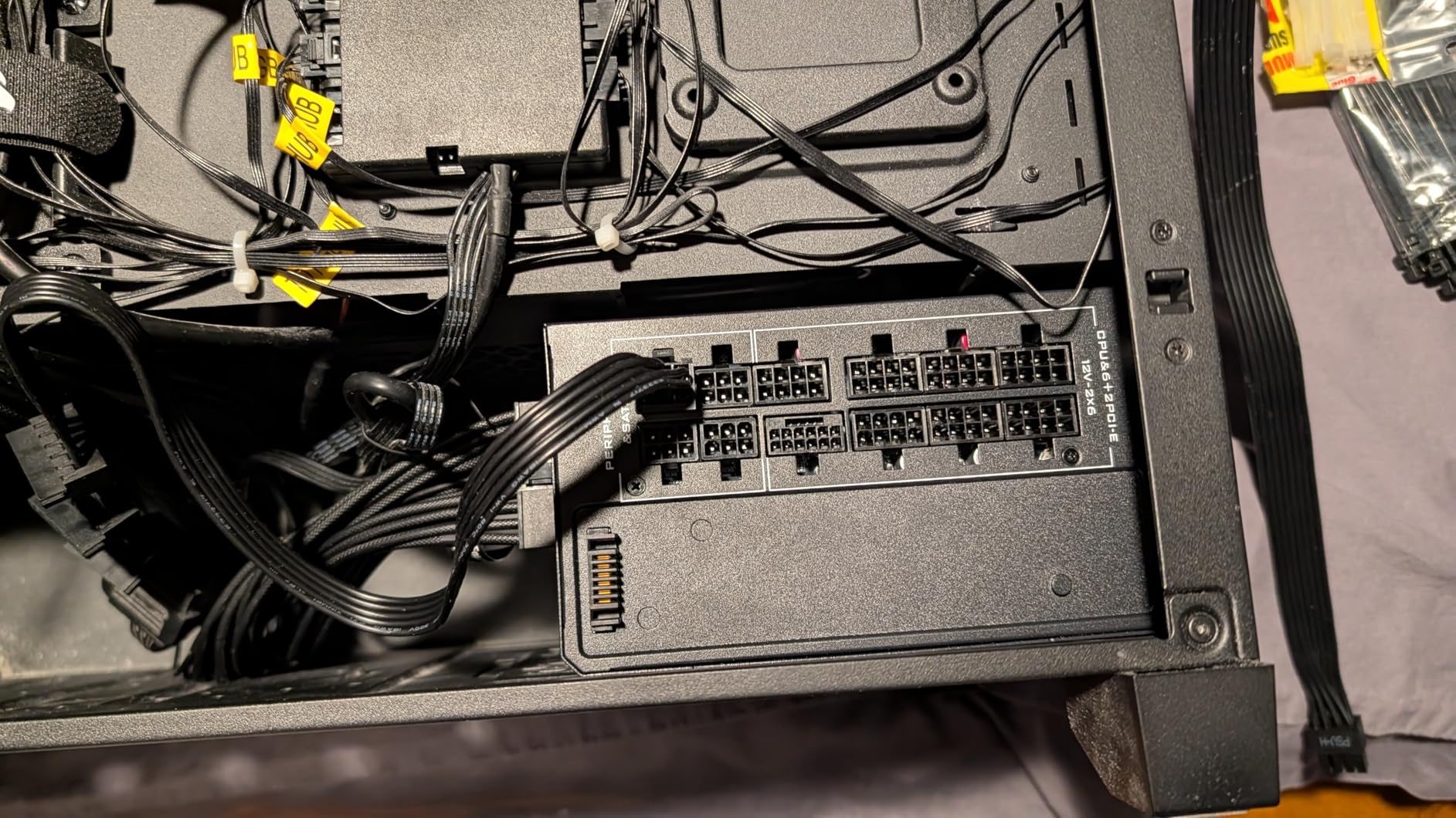 Lian Li RS1200G 1200W ATX Power Supply w/USB Fan Hub - Black (RS1200G.BH) | 90 Degree AC Inlet, USB Fan Hub Included, 80+ Gold, PCIe 5.1 & ATX 3.1 Ready, 12V-2x6 Cable, Fully Modular, 10-Year Warranty customer photo 1