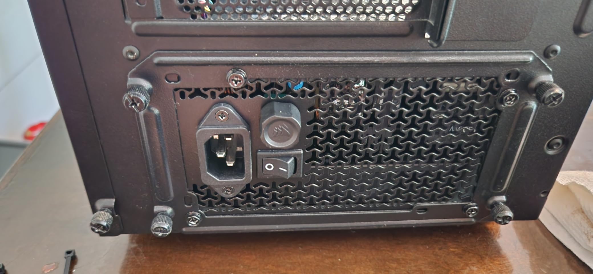 CORSAIR RM1000x ATX 3.1 PCIe 5.1 Ready Fully Modular 1000W Power Supply - Low-Noise, Cybenetics Gold Efficiency, Native 12V-2x6 Connector - Black customer photo 1