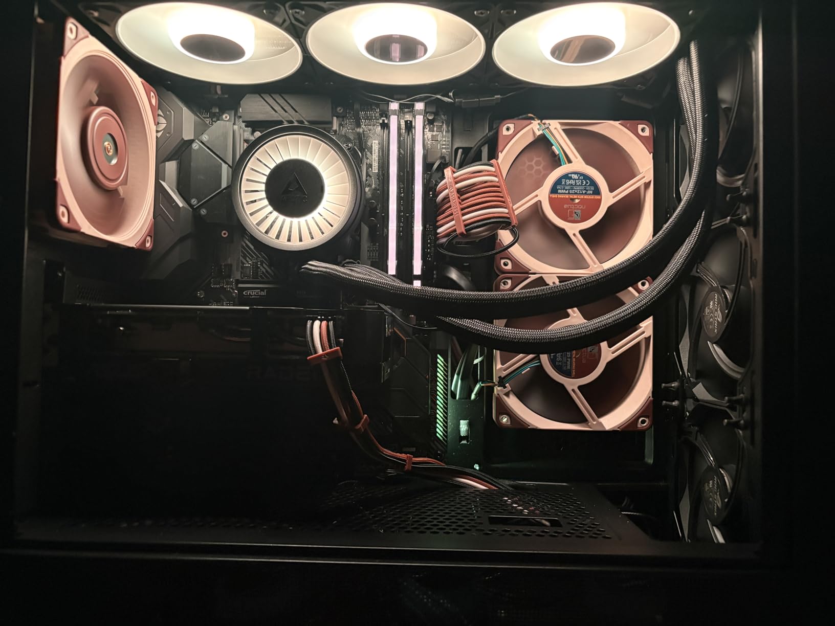 ASUS Dual Radeon RX 9060 XT 16GB GDDR6 Graphics Card (PCIe 5.0, HDMI 2.1b, DisplayPort 2.1a) customer photo 2