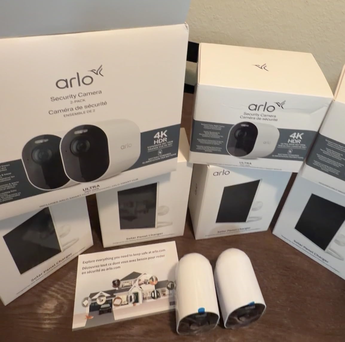 Arlo Ultra Security Camera 4K HDR (3rd Gen, 2025 Release) + SmartHub, Battery Power, Emergency Response, AI Captions, 1-Month Trial of Secure Plan, 180 Field of View, 4 Cam, White, Indoor/Outdoor customer photo 2