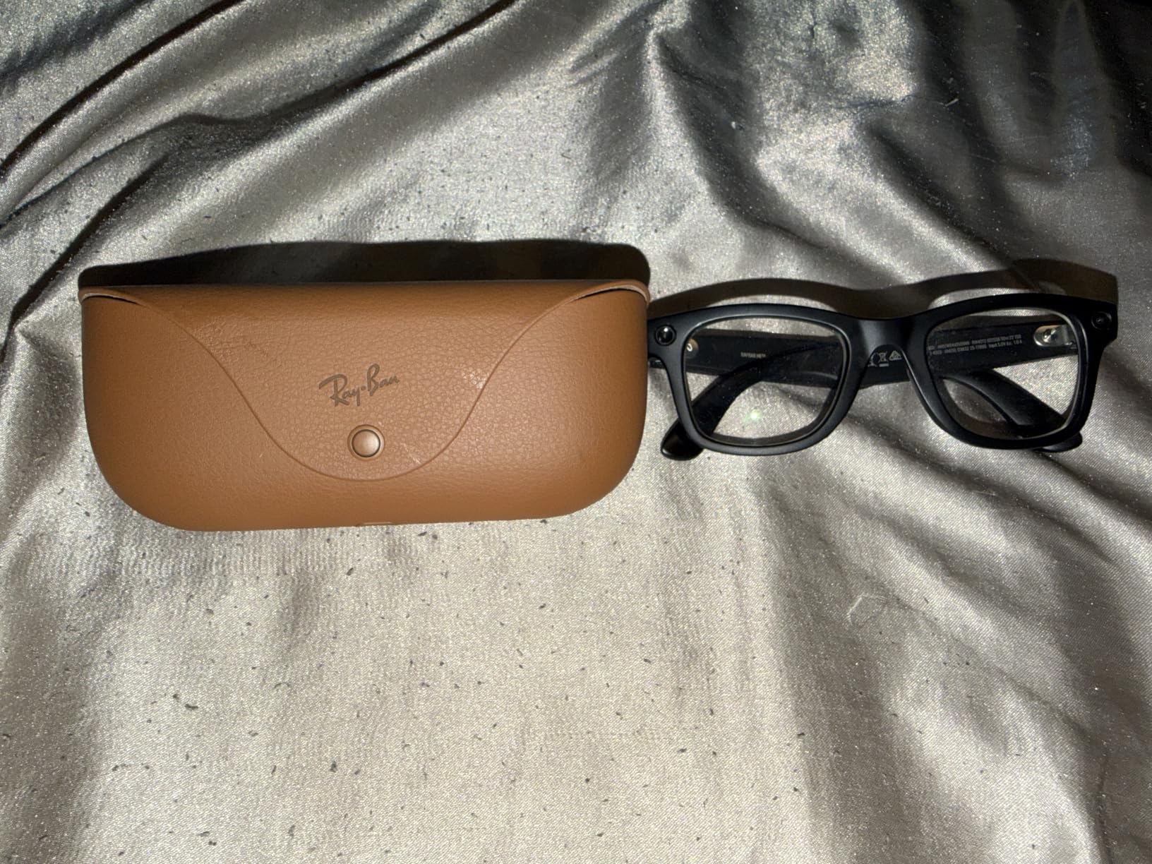 Meta Ray-Ban (Gen 2) Wayfarer Smart AI Glasses, Matte Black, Clear Lenses customer photo 1