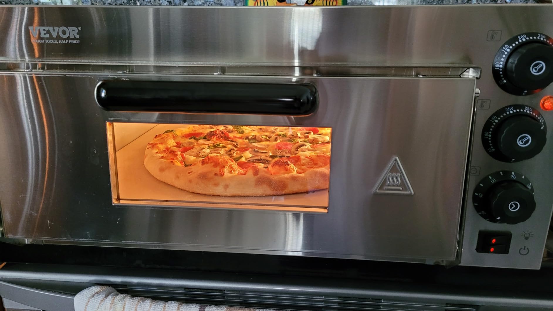 VEVOR Electric Pizza Oven, 18-Inch Commercial Pizza Ovens, 752°F Max Temp, 1740W Large Pizza Oven Countertop with Temp & Time Control, Built in Thermometer Indoor Pizza Maker for Restaurant Home Use customer photo 2