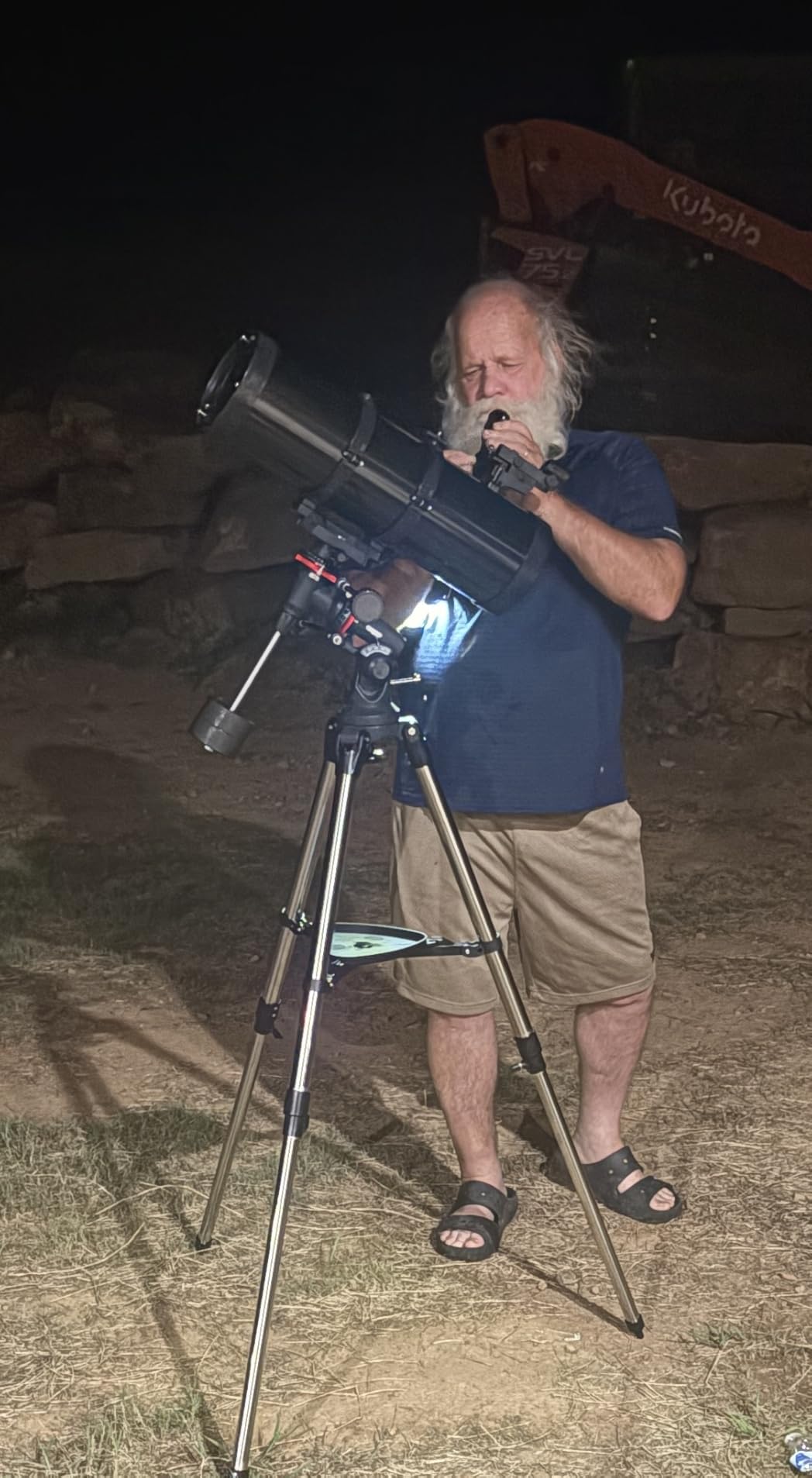 MEEZAA Telescope, 150EQ Newtonian Reflector Telescope for Adults Astronomy Beginners, Professional Astronomical Telescopes with Equatorial Mount, Phone Adapter, Tripod, Moon Filter and Large Carry Bag customer photo 1