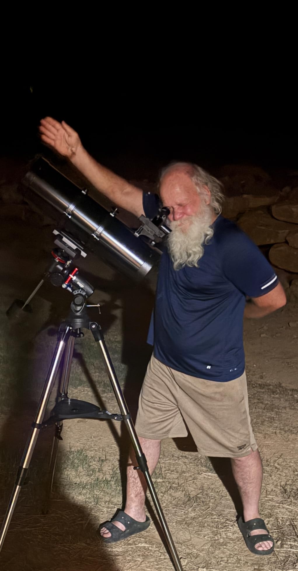 MEEZAA Telescope, 150EQ Newtonian Reflector Telescope for Adults Astronomy Beginners, Professional Astronomical Telescopes with Equatorial Mount, Phone Adapter, Tripod, Moon Filter and Large Carry Bag customer photo 2