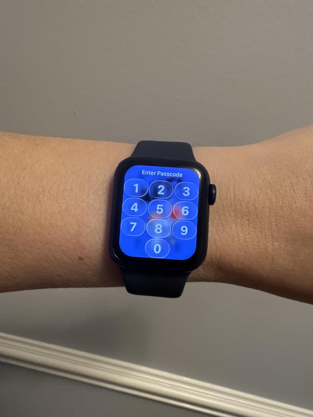 Apple Watch SE 3 [GPS 40mm] Smartwatch with Midnight Aluminum Case with Midnight Sport Band - S/M. Fitness and Sleep Trackers, Heart Rate Monitor, Always-On Display, Water Resistant customer photo 1