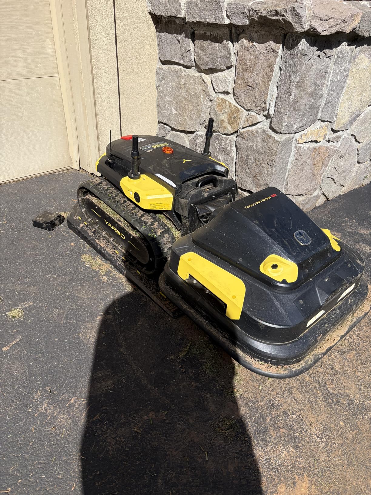 YARBO Robot Lawn Mower Pro, Wire-Free for 6 Acres, 4-Season Yard Care | Dual 300W Motors, AI Vision + RTK Navigation, 70% Slope, 0.8