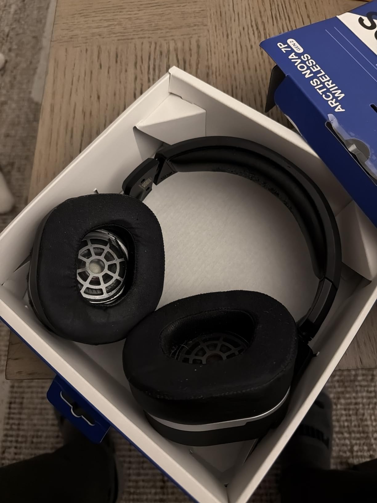 SteelSeries Arctis Nova 7P Wireless Gen 2 Gaming Headset, 50+ HR Play, Neodymium Drivers, Mix 2.4GHz/Bluetooth, PS5, PS4, PC, Switch customer photo 2