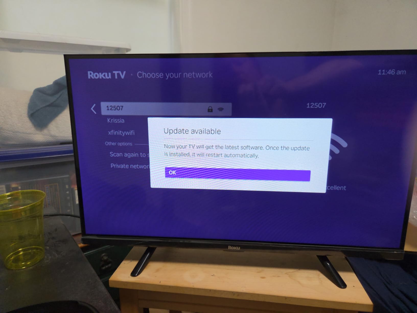 Roku Smart TV 2026 - 24-Inch Select Series, 720p HD TV - Roku TV with Voice Remote - Flat Screen LED Television with Wi-Fi for Streaming Live Local News, Sports, & Movies - Bluetooth Headphone Mode customer photo 2