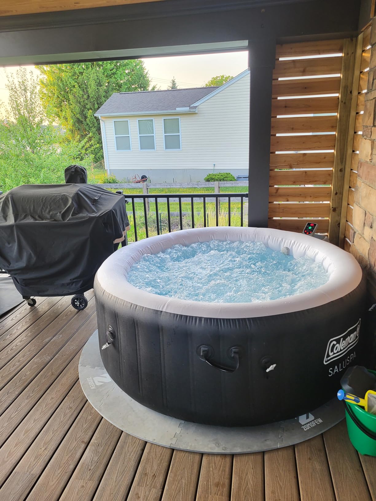 Coleman SaluSpa Miami Energy-Efficient AirJet 2-4 Person Inflatable Hot Tub | Smart Portable Outdoor Spa, Built-in EnergySense Insulation, Freeze Shield Technology, 120 Soothing Jets, 71