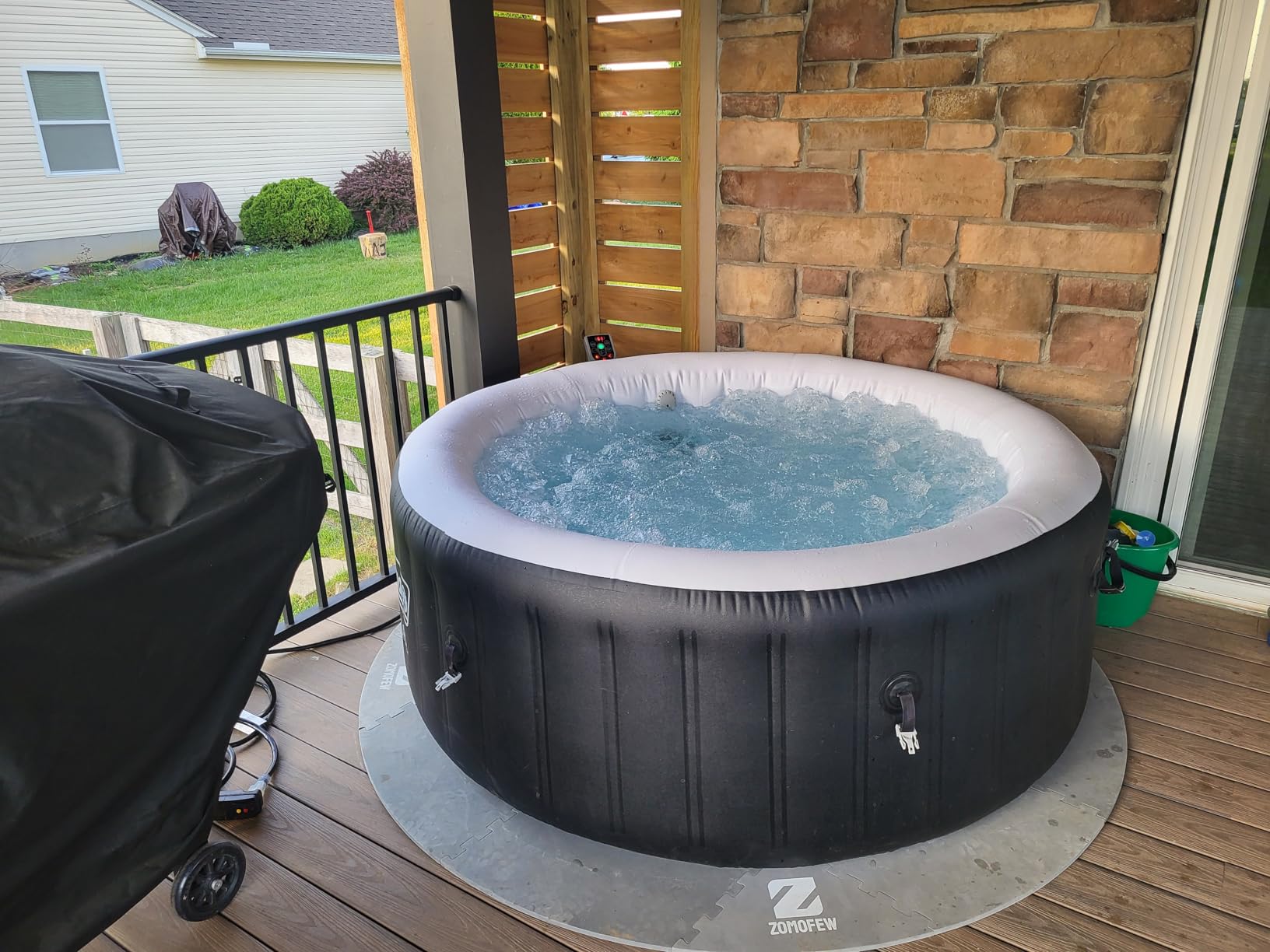 Coleman SaluSpa Miami Energy-Efficient AirJet 2-4 Person Inflatable Hot Tub | Smart Portable Outdoor Spa, Built-in EnergySense Insulation, Freeze Shield Technology, 120 Soothing Jets, 71