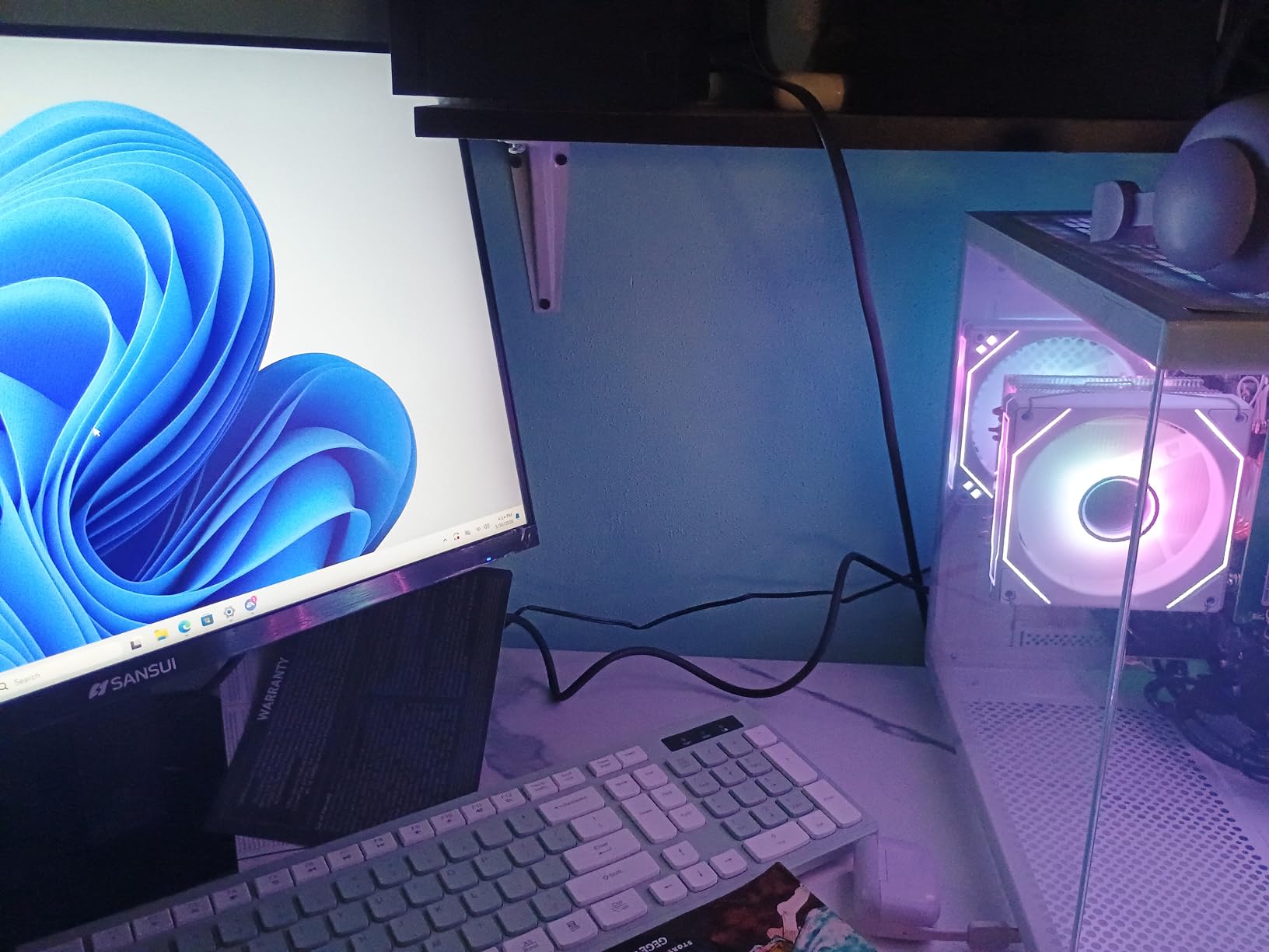suevery Pre Built Gaming PC | M.2 NVMe 512G SSD | Radeon 4G Graphics Card | DDR4 16G RAM | AMD Ryzen5 6Cores 3.6G Up to 4.1G | Wi-Fi6 White Tower Gamer Desk top Computer customer photo 1