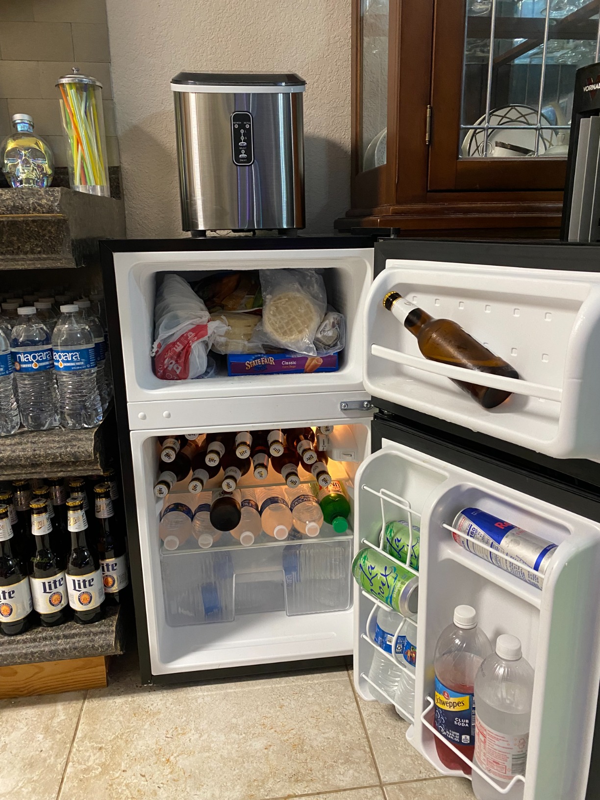 Midea 3.1 Cu.ft Mini Fridge with Freezer, Energy Star Certified, for Dorm | Adjustable Remove Glass Shelves, Reversible Door, Silver customer photo 1