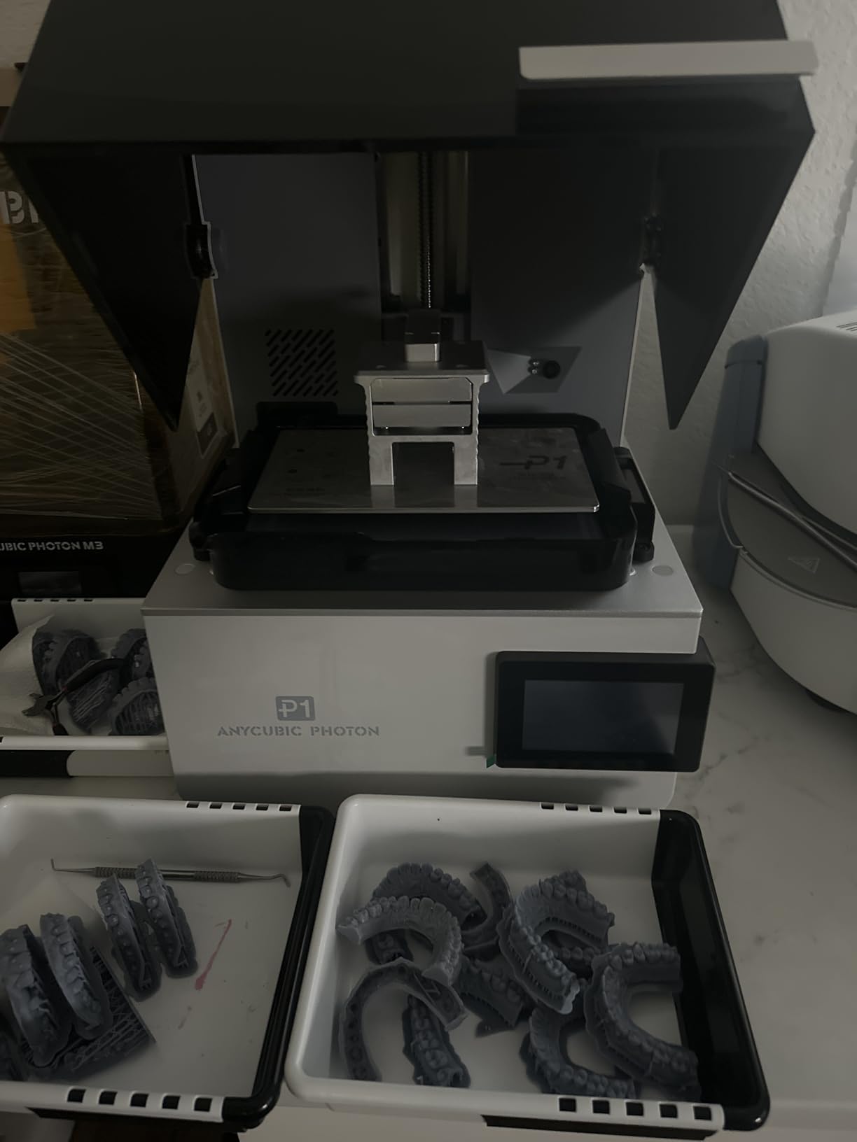 ANYCUBIC Photon P1 Resin 3D Printer, with Dual-Color/Material Printing, Engineering-Grade Resin Compatible, Stability Industrial Ball Screw, Large Build Size 8.78x4.96x9.05in customer photo 1