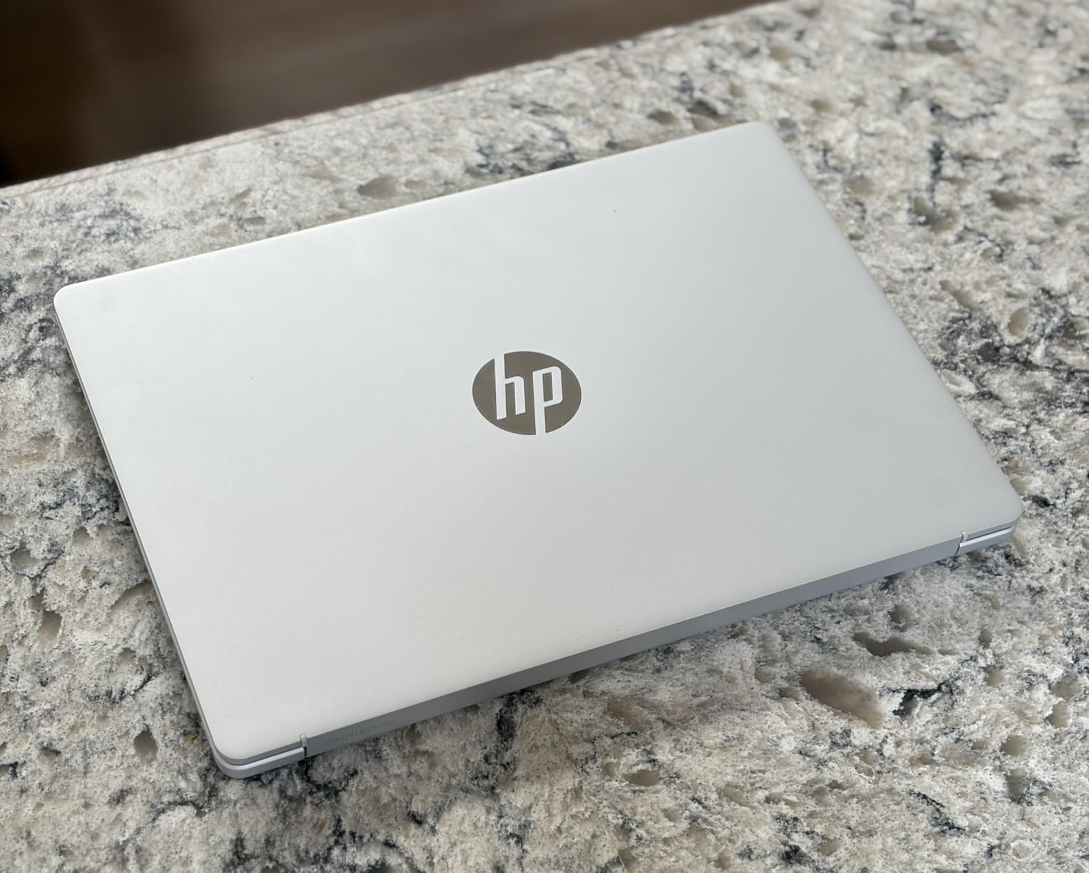 HP OmniBook 3 14 inch Next Gen AI PC, 2K Display, Snapdragon X X1-26-100, 16 GB RAM, 512 GB SSD, Qualcomm Adreno GPU, Windows 11 Home, Glacier Silver, 14-hz0099nr customer photo 2