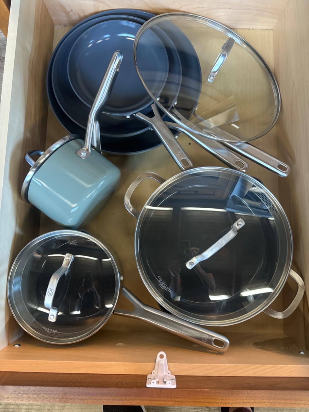 Calphalon Ceramic Nonstick 12 Piece Cookware Set, Easy Cleanup Pots and Pans for Everyday Cooking, PFAS-Free Kitchen Set, Dishwasher Safe, Oven Safe, Flour customer photo 2