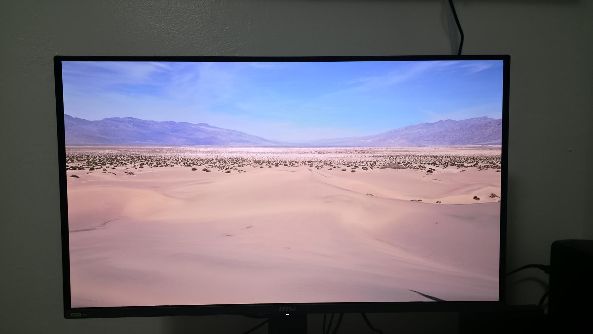 MSI PRO MAX 271UPXW12G 27 inch 4K UHD QD-OLED (3840x2160) Hub Monitor, 120Hz, DisplayHDR True Black 400, 98W PD, Dual USB-C, Mac Color Match, Height Adjustable customer photo 1