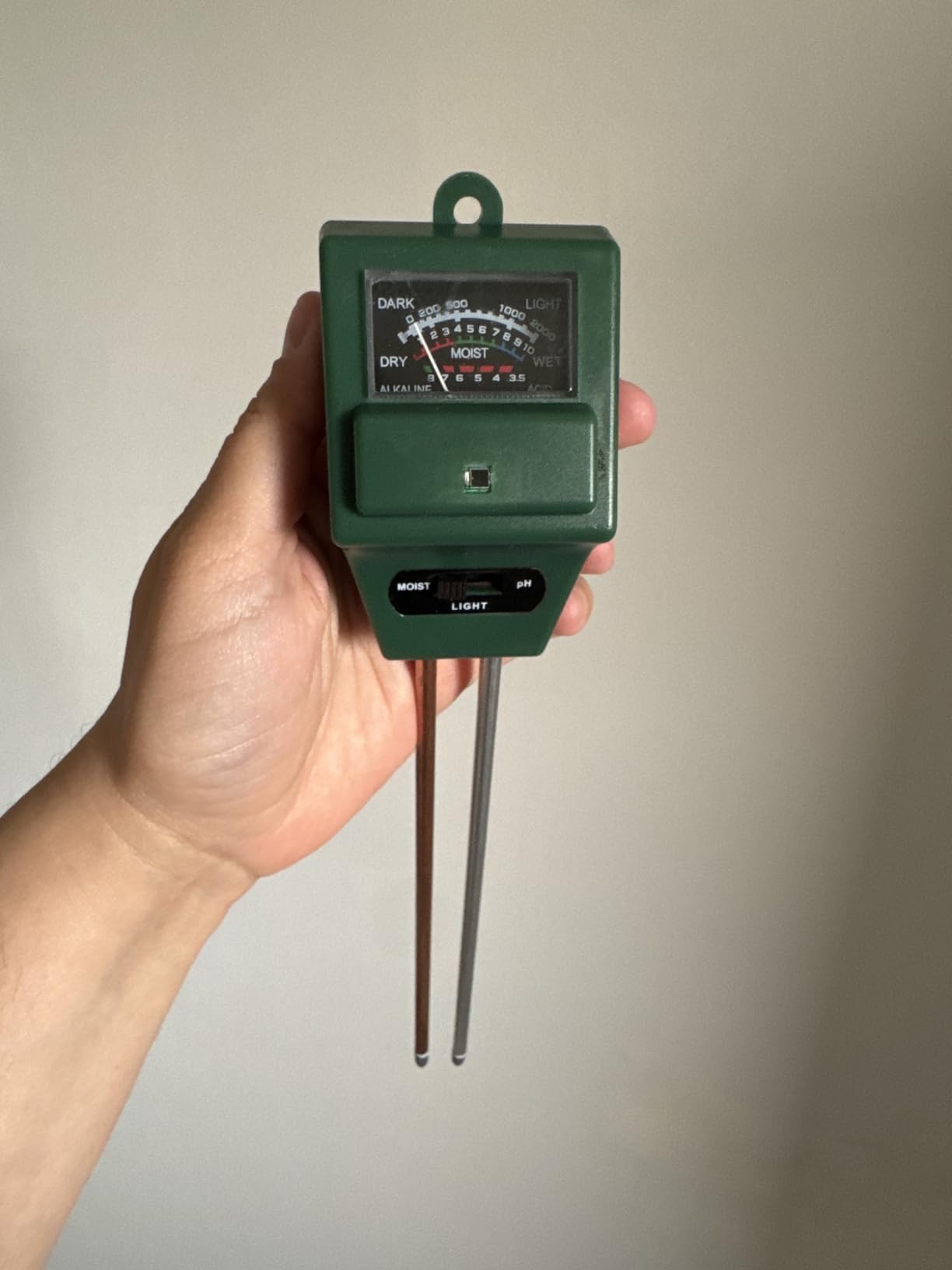 SONKIR Soil pH Meter, MS02 3-in-1 Soil Moisture/Light/pH Tester Gardening Tool Kits for Plant Care, Great for Garden, Lawn, Farm, Indoor & Outdoor Use (Green) customer photo 2