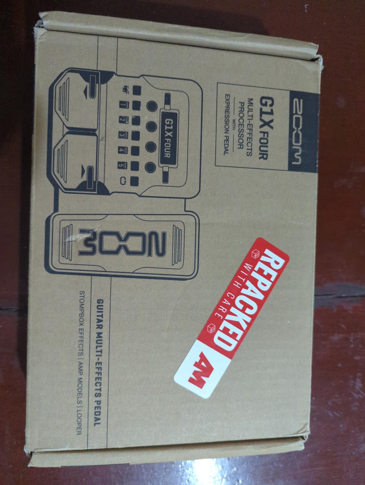 Zoom G1X Four Guitar Multi-Effects Processor with Expression Pedal | 70+ Effects, Amp Modeling, Looper, 68 Rhythm Patterns, Tuner, Battery Powered customer photo 1