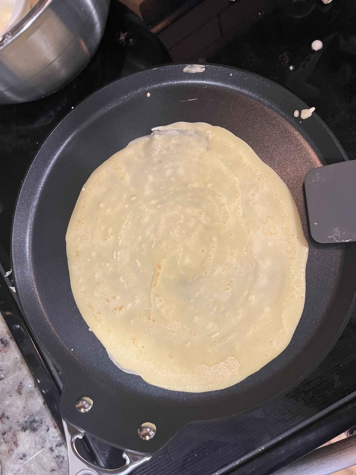 Le Creuset Toughened Non-Stick PRO Crepe Pan with Rateau, 11