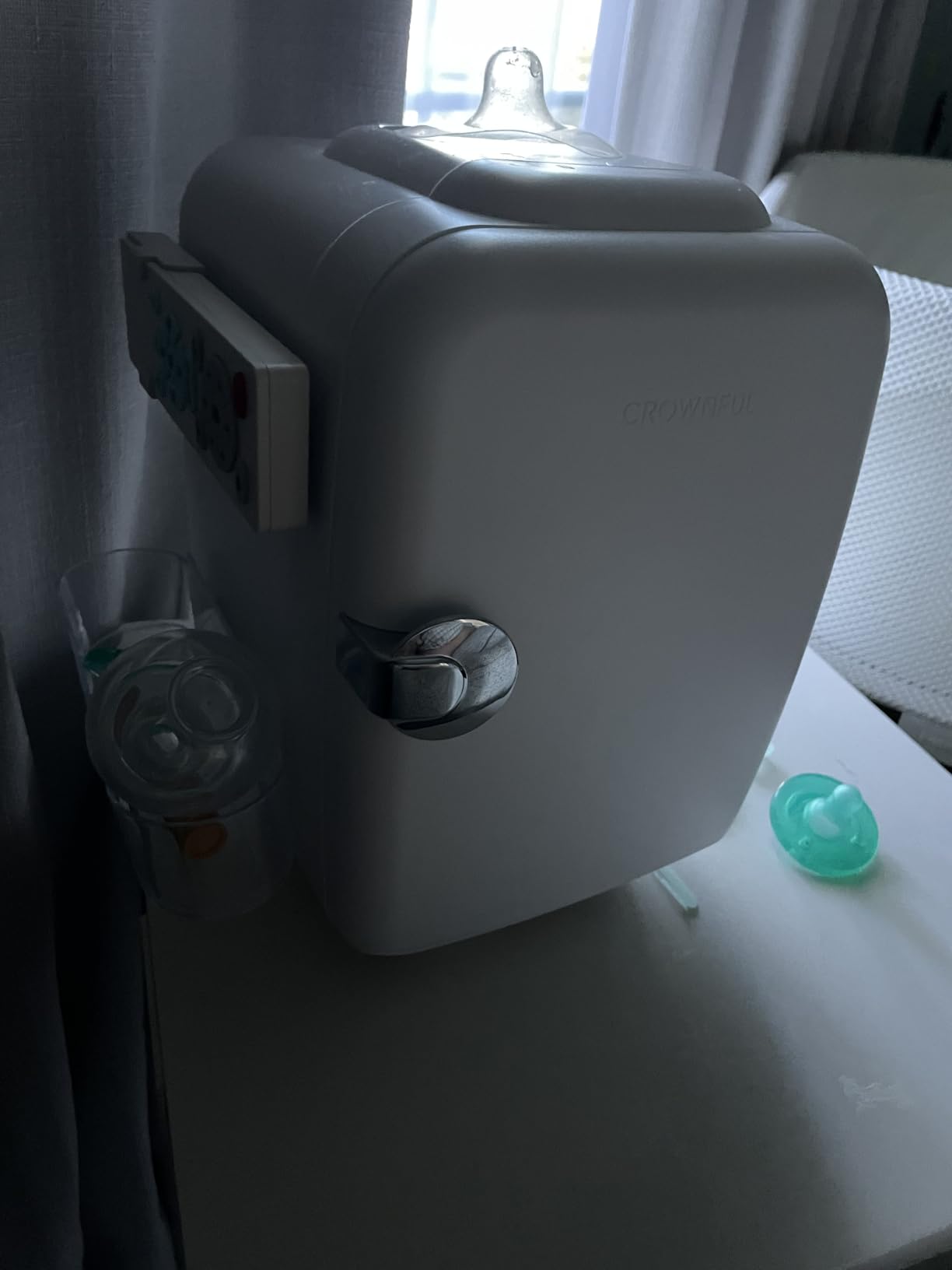 CROWNFUL Mini Fridge, 4 Liter/6 Can Portable Cooler and Warmer Personal Refrigerator for Skin Care, Cosmetics, Beverage, Food, Great for Bedroom, Office, Car, Dorm, ETL Listed (White) customer photo 1
