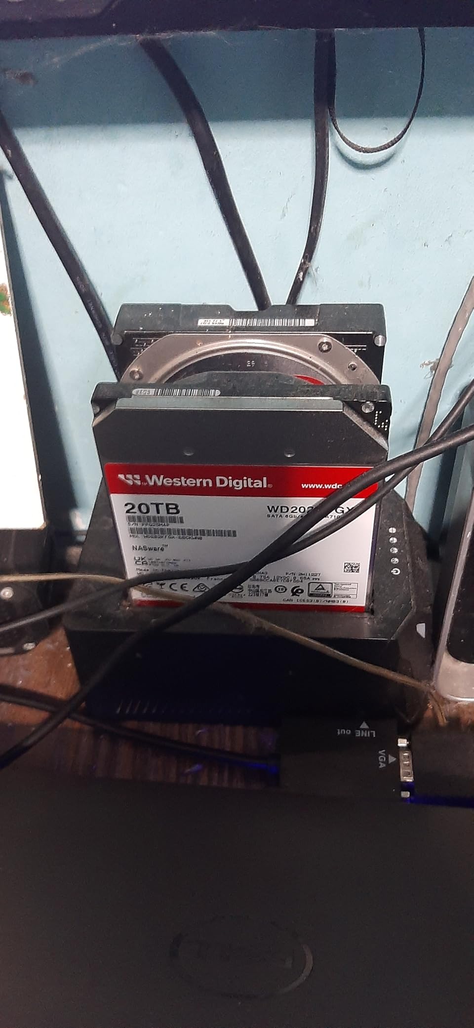 Western Digital 16TB WD Red Pro NAS Internal Hard Drive HDD - 7200 RPM, SATA 6 Gb/s, CMR, 512 MB Cache, 3.5