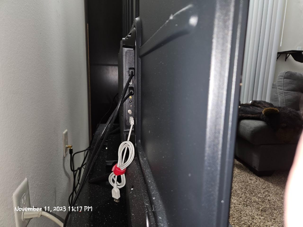 Hisense 65-Inch Class R6 Series 4K UHD Smart Roku TV with Alexa Compatibility, Dolby Vision HDR, DTS Studio Sound, Game Mode (65R6G) customer photo 2