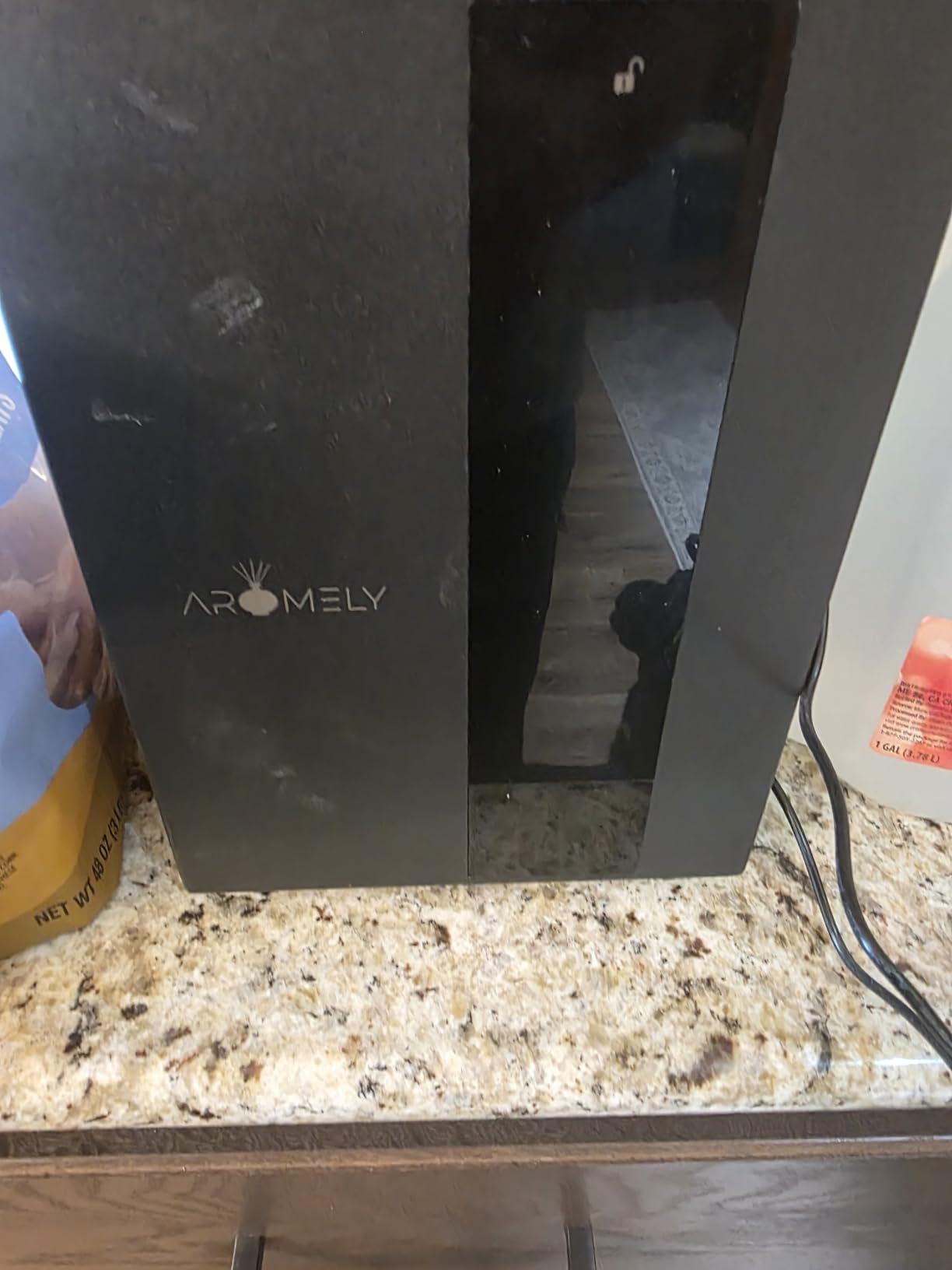 AROMELY ARO PRO HVAC Scent Diffuser - Nebulizing Waterless Diffuser - Black | For Home, Office, Large Room & Commercial Use - Smart Bluetooth App Control, Up to 4,000 SQFT - Cold Air Diffusion Technology customer photo 1