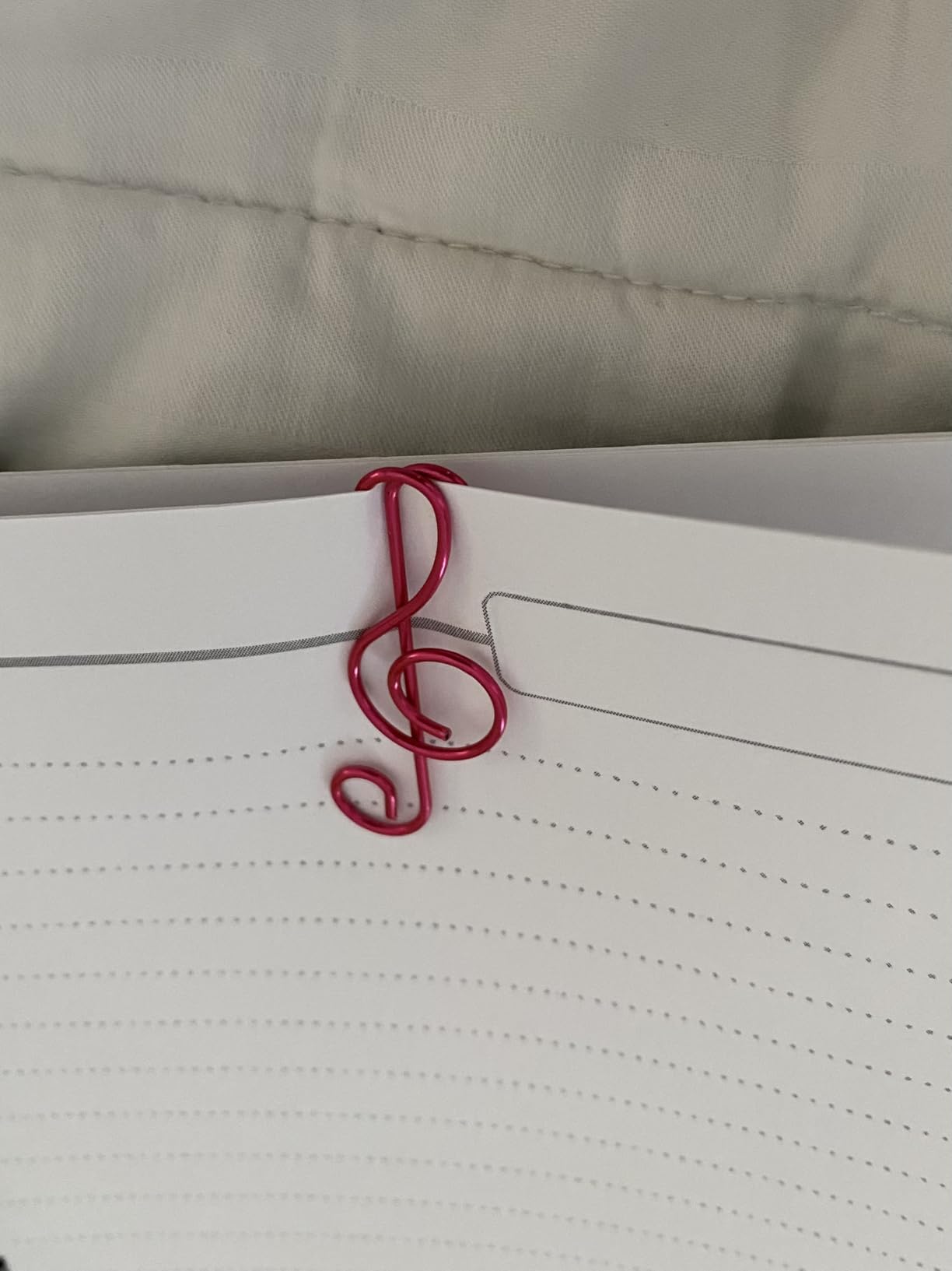 Vuzvuv 100Pcs Colorful Music Note Paper Clips, Music Decor & Teacher Gifts customer photo 1