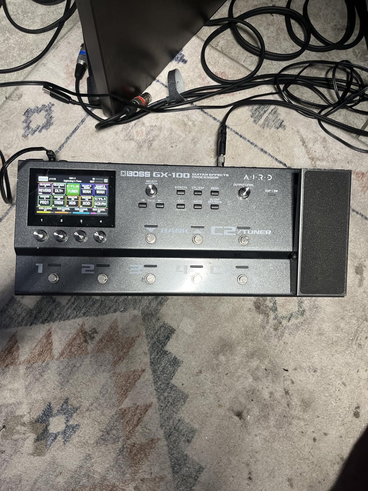 BOSS GX-100 | Advanced Guitar Effects Processor | Authentic Tube Amp Tone with AIRD Technology | 32 Amp Types & 170+ BOSS Effects Derived from the Flagship GT-1000 customer photo 2