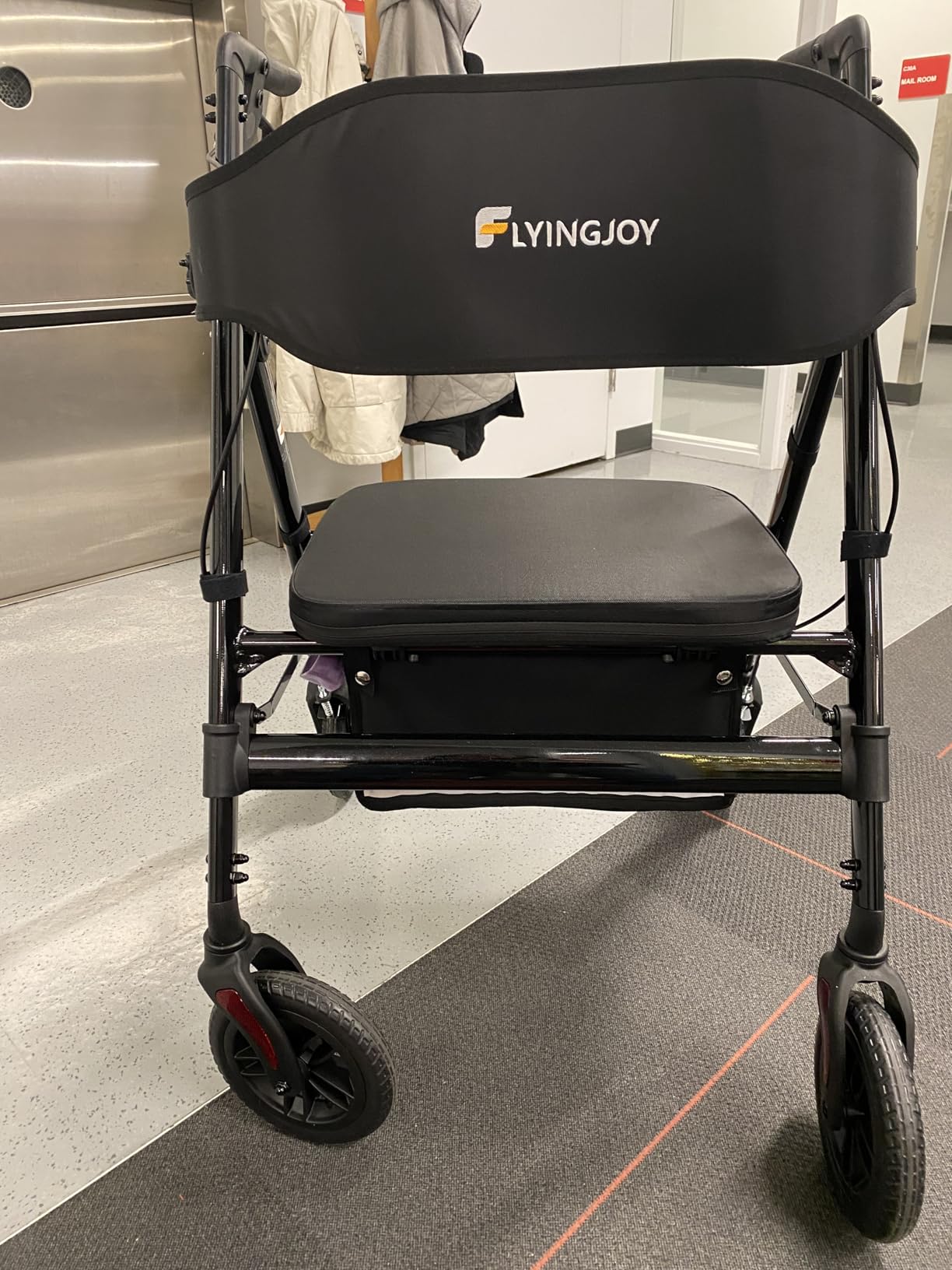 Rollator Walker with Seat,450Lb Rolling Walker, Extra-Wide Heavy-Duty Rollator Walker with Seat and Brakes for Seniors and Adults Bariatric with Large Aluminum (Champagne) customer photo 1