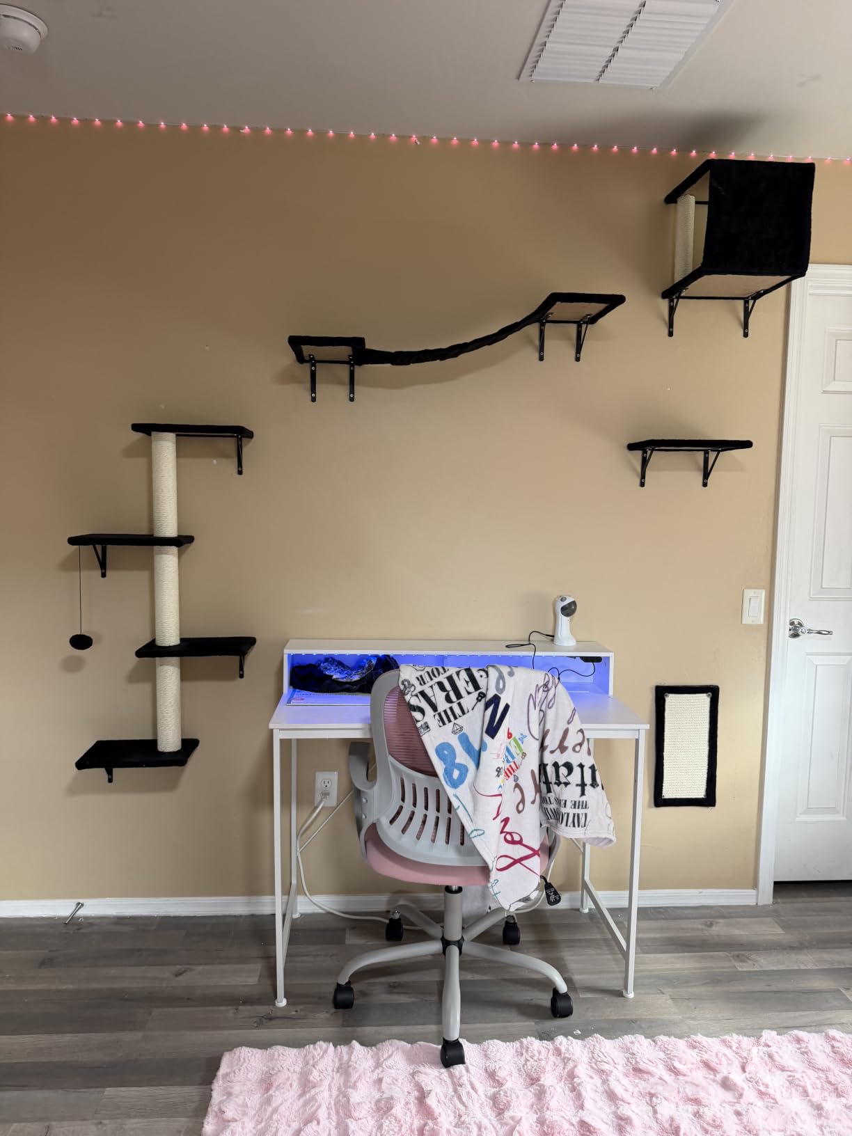 Modern Wall-Mounted Cat Furniture - 5pcs Cat Wall Shelves, Wooden Climber Includes House, Bridge, Tree, Steps, and Scratcher (Black) customer photo 2
