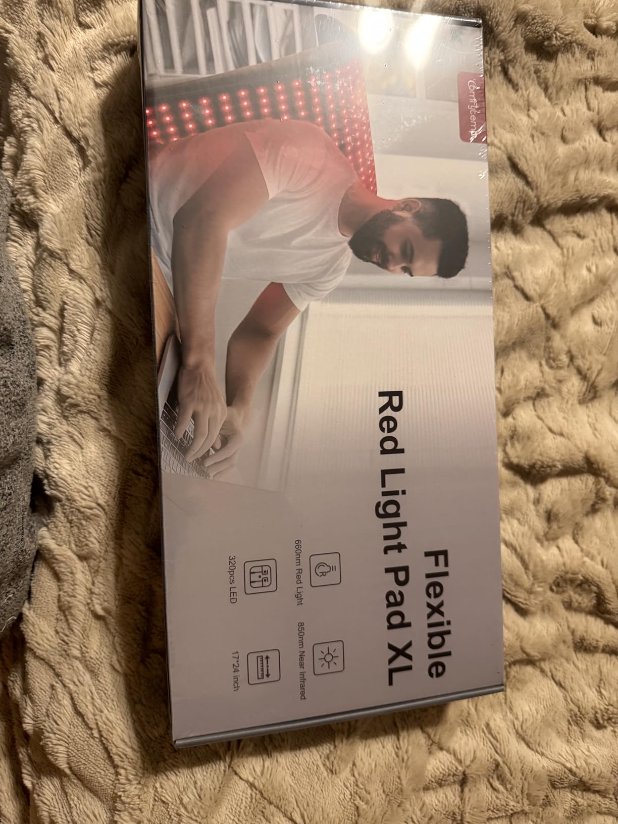 Comfytemp Red Light Pad for Body, 24'' x 17'', 660nm & Invisible 850nm | Flexible Near Infrared Light Wrap with Timer, Wearable Light Pad for Back Knee Belly Joint Muscle, Home Office Use, Corded customer photo 1