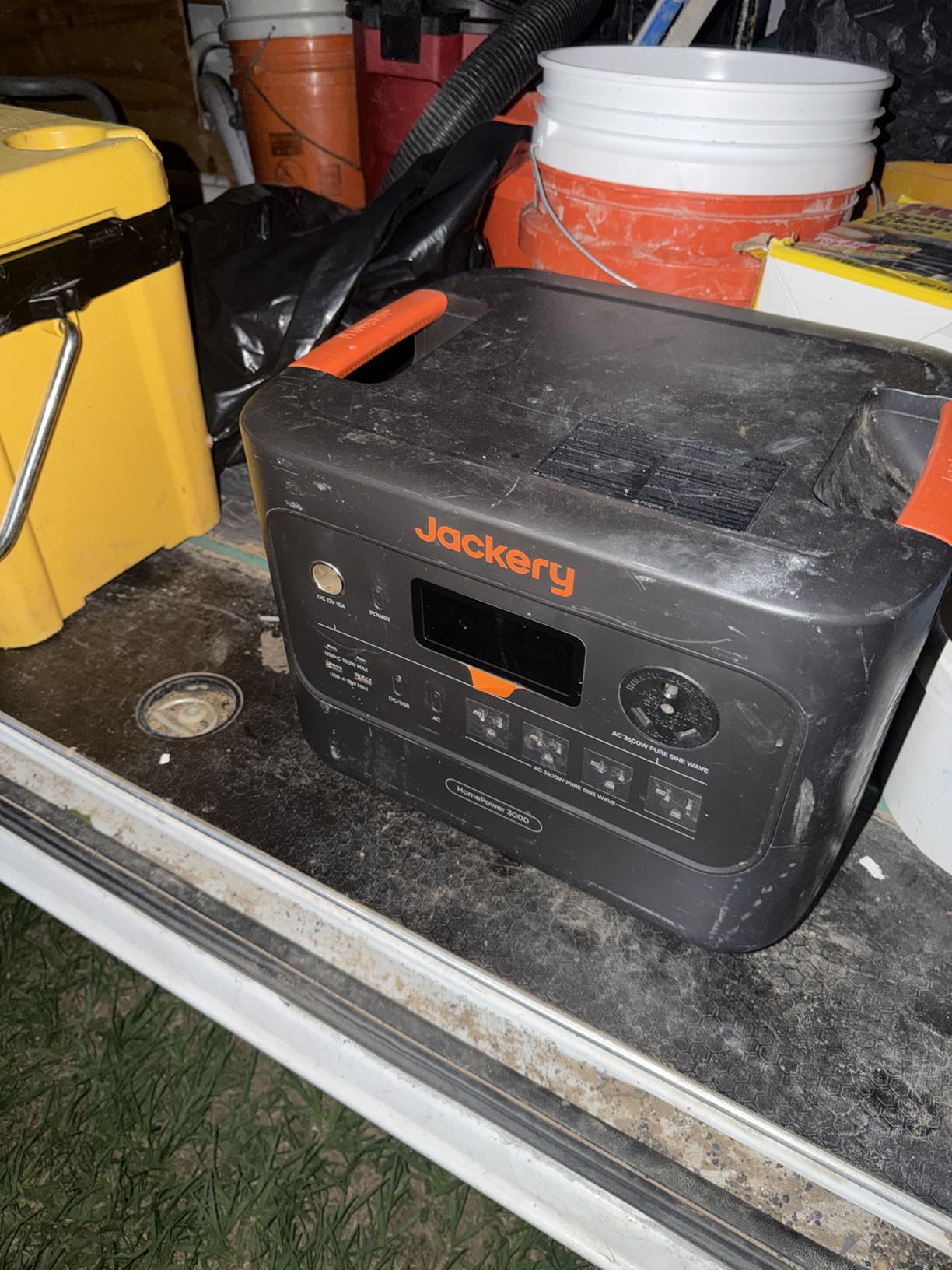 Jackery HomePower 3000 Portable Power Station with 2X 200W Solar Panels, 3600W (Surge 7200W) Output, 3072Wh LFP Battery Solar Generator, Essential Backup for Home Use, Power Outage, RV, Emergencies customer photo 1