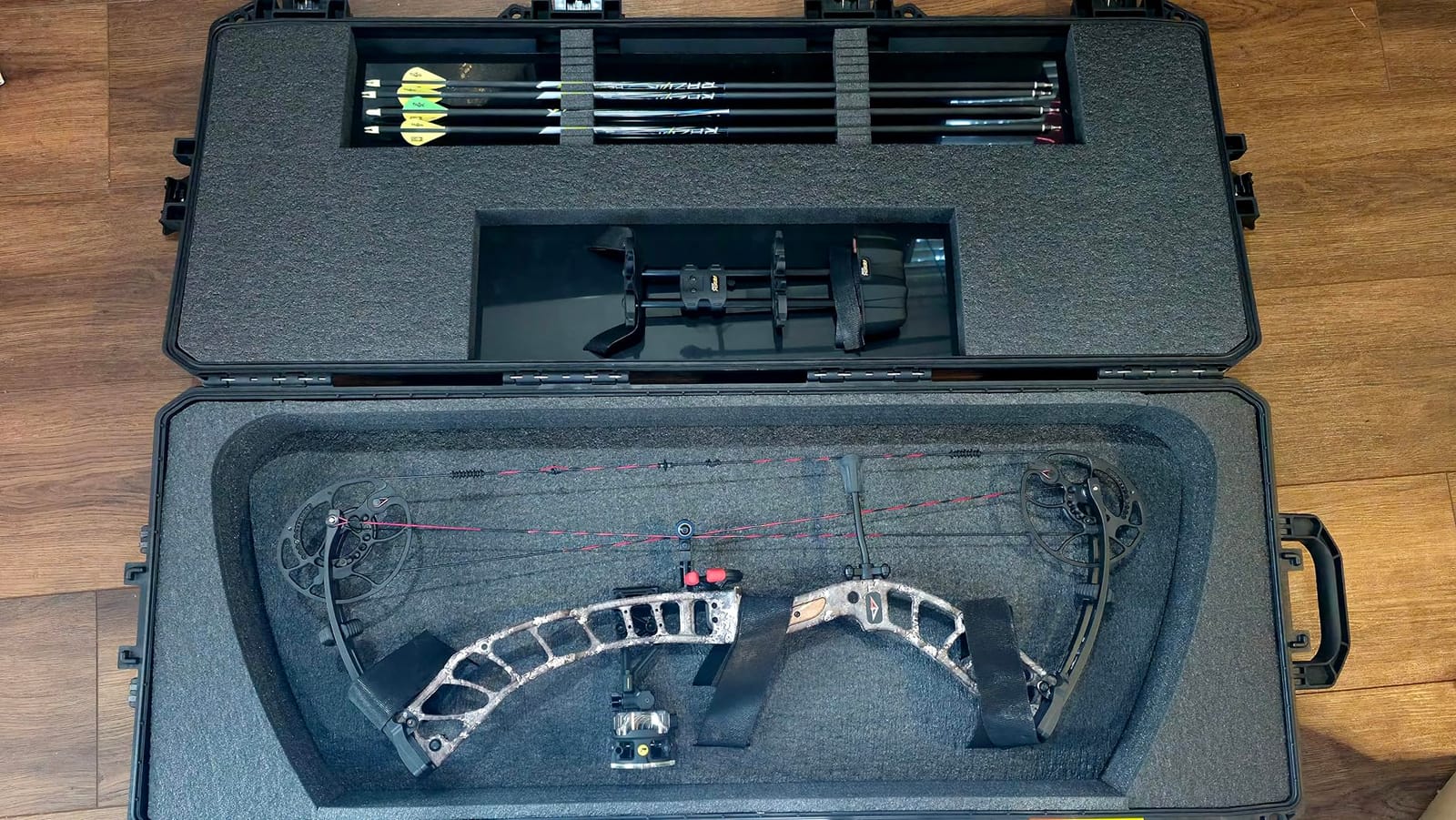 Pelican Vault V730 Compound Bow Case with Foam (Black) customer photo 1