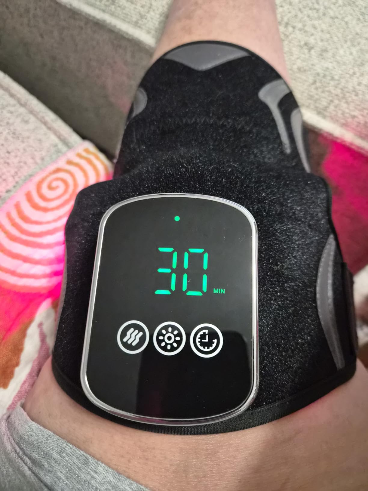 Red Light Therapy Knee Brace with Massage, 3 Vibration Knee Massager with 660nm 850nm Infrared Red Light, 5000mAh Cordless Electric Heated Knee Wrap for Knee Joint Elbow customer photo 2