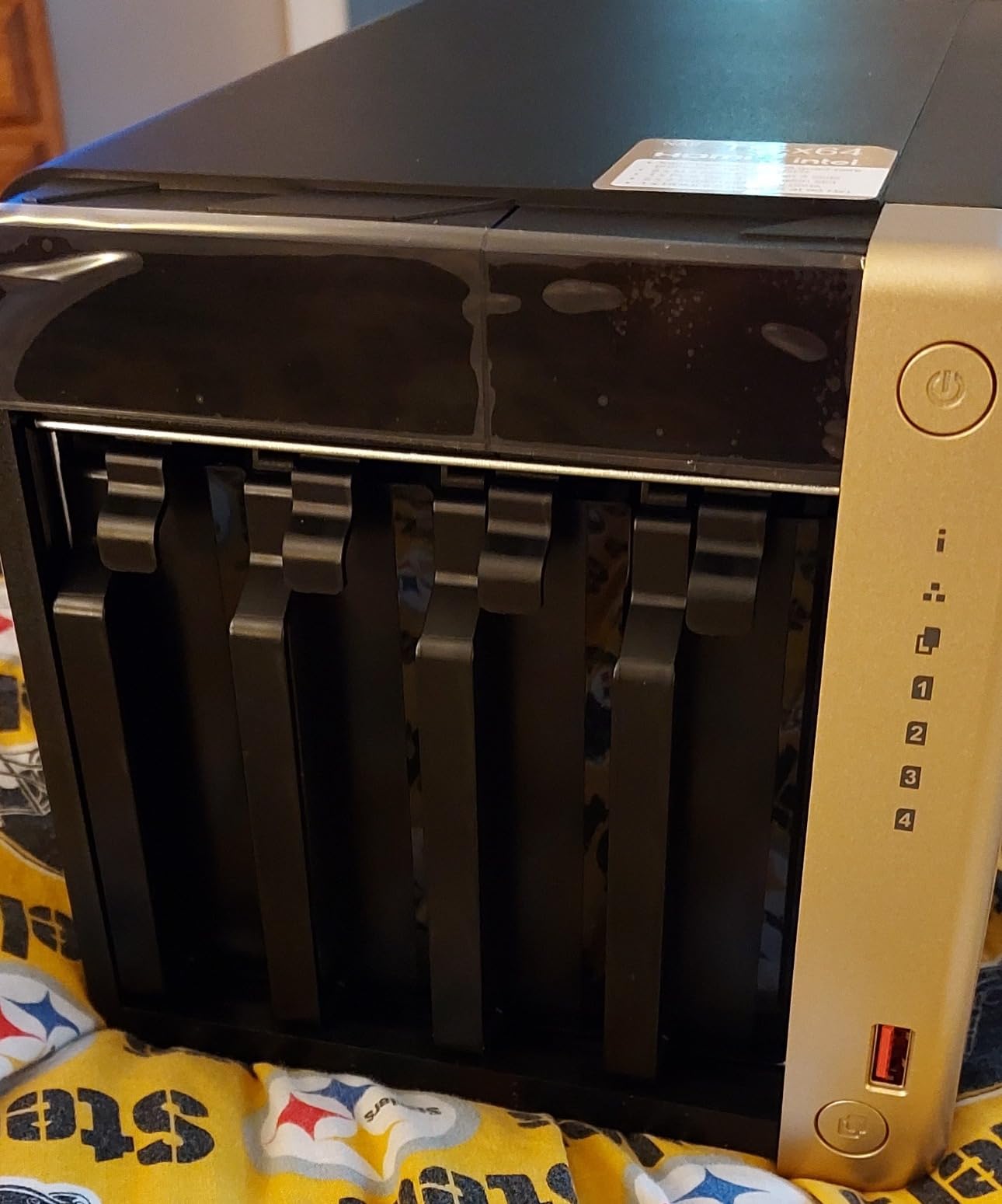 QNAP TS-464-8G-US 4 Bay Desktop NAS | Intel Quad-core Processor, M.2 PCIe Slots, Dual 2.5GbE Network Connectivity, Diskless customer photo 1