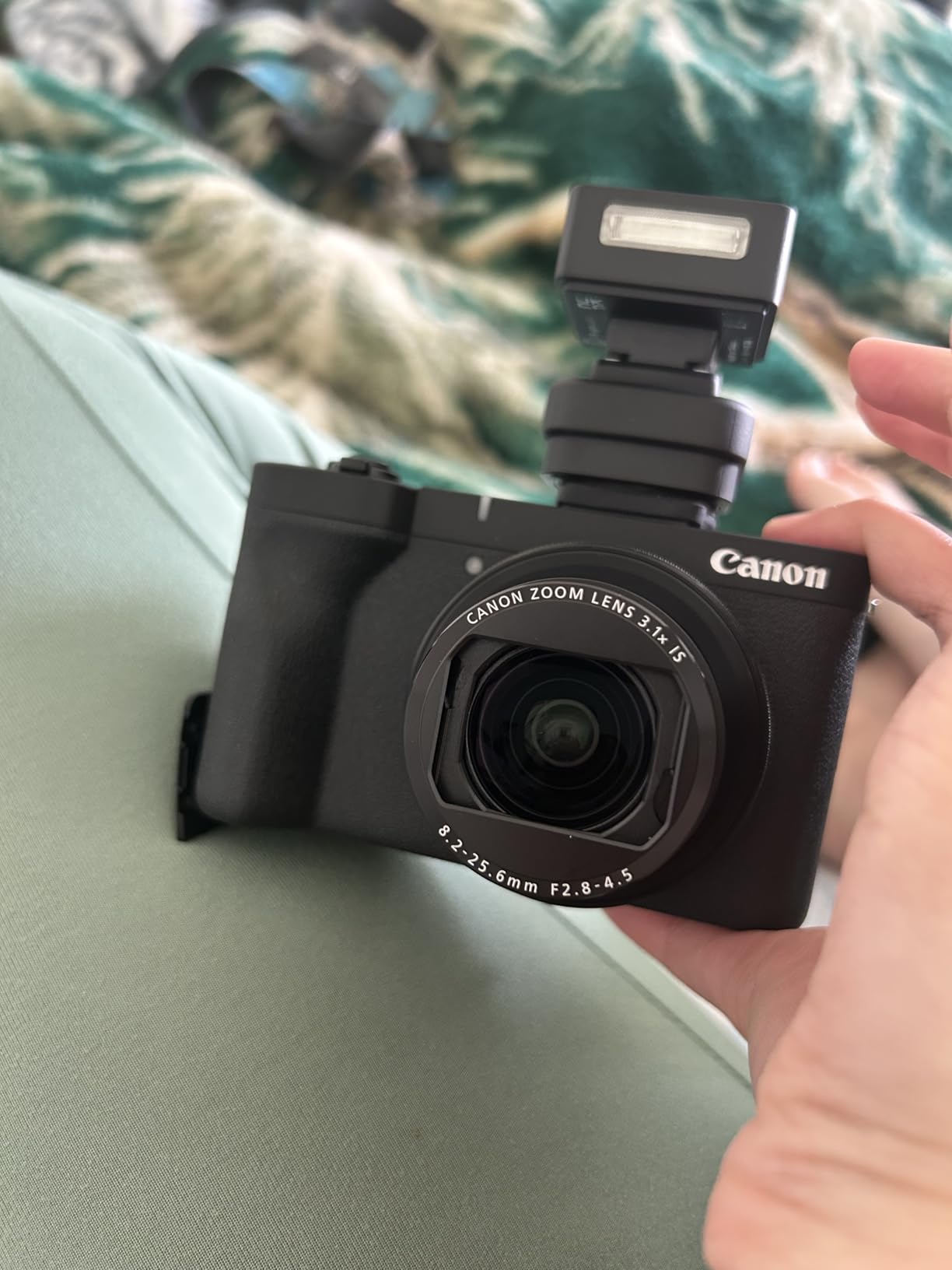 PowerShot V1 Digital Camera 22.3MP with Wide Zoom 16-50mm Lens Bundle | For Photography & Video | 4K/60p Video | Dual Pixel CMOS AF II | Cooling Fan | Canon Log 3 + 64GB Memory Card + Camera Bag customer photo 2