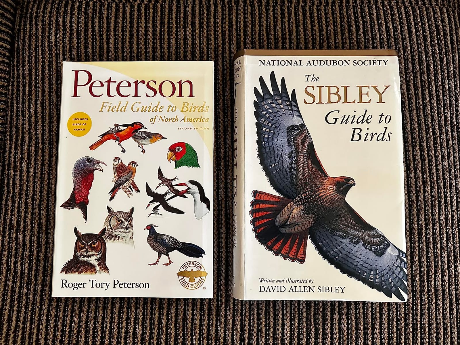 Peterson Field Guide To Birds Of North America, Second Edition: The Trusted Birdwatching Guide with 25 All-New Images of Hawaiian Birds customer photo 2