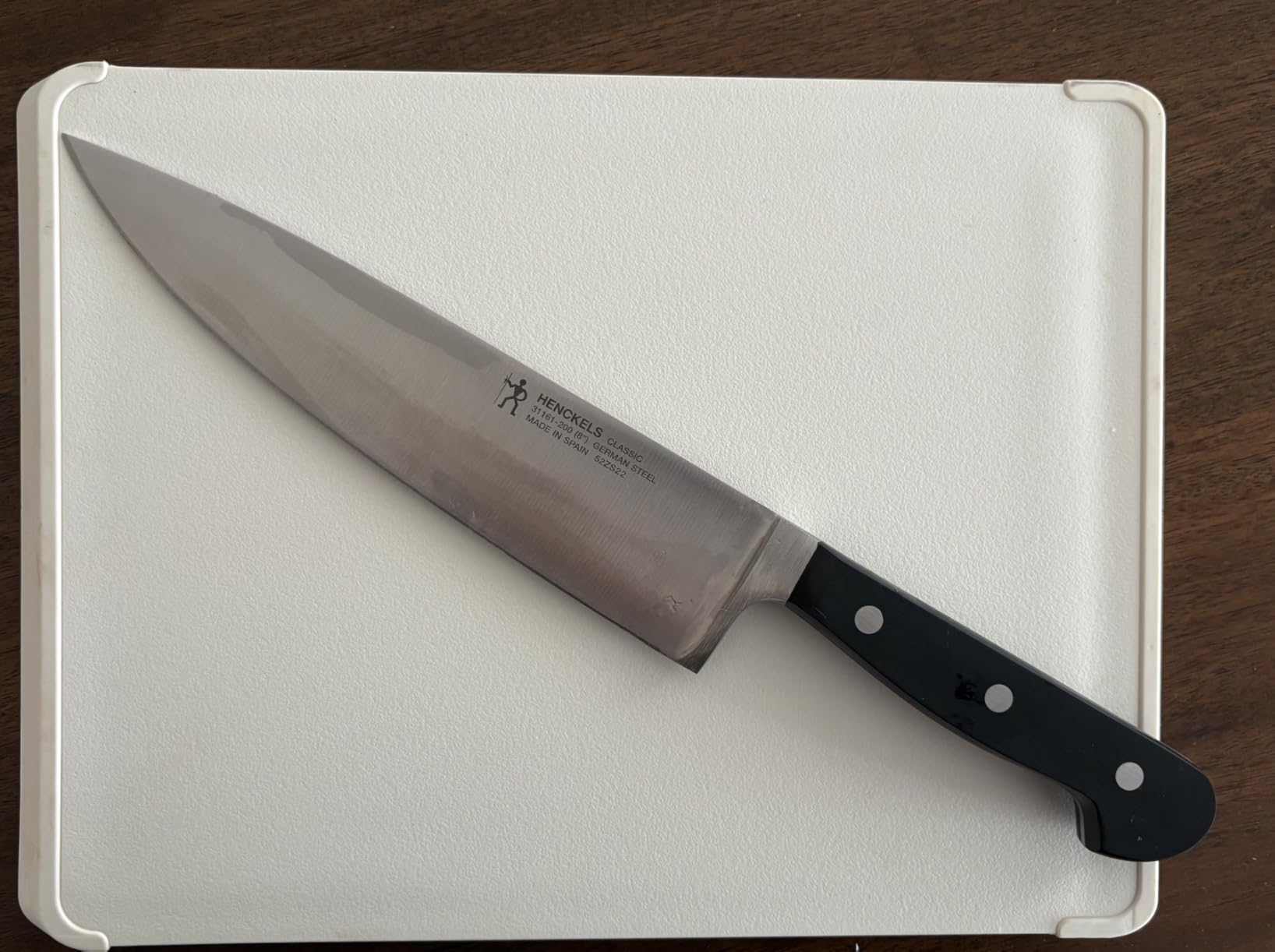 HENCKELS Classic 8-Inch Chef Knife, Razor-Sharp, German Engineered customer photo 2