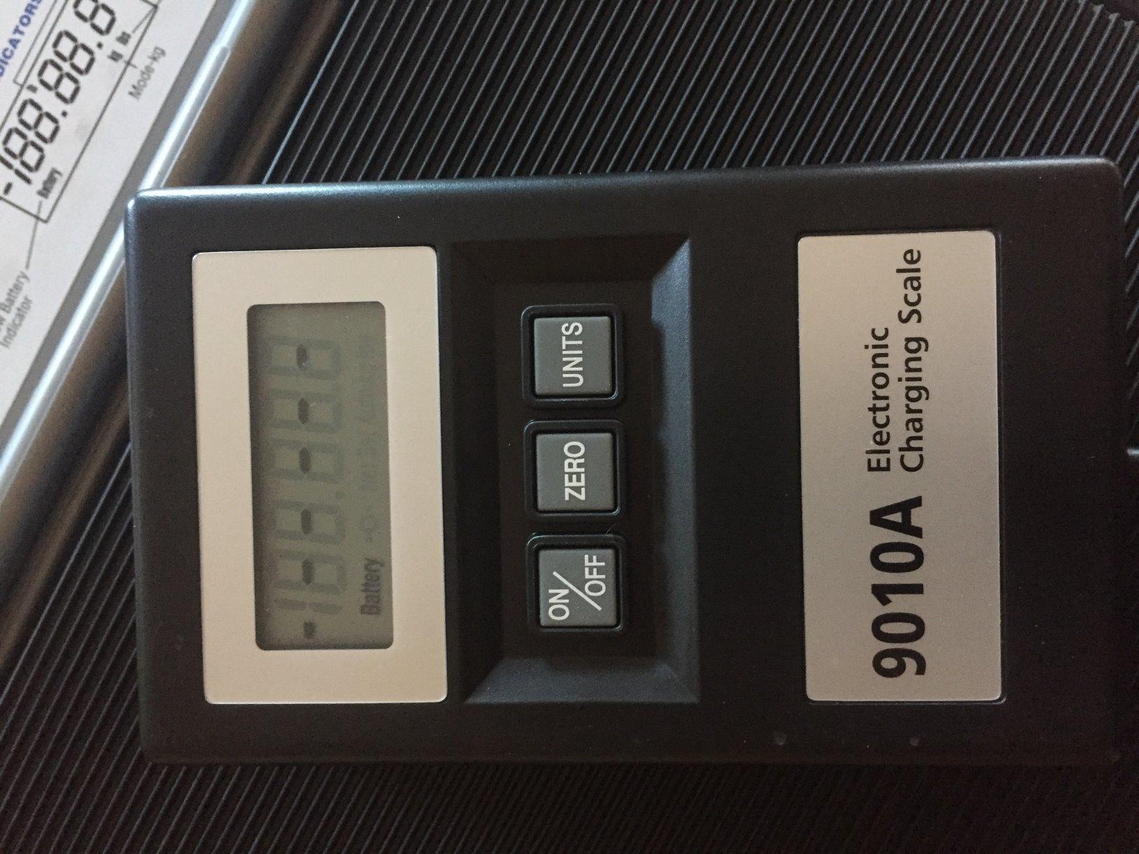 Robinair TIF9010A Slimline Electronic Refrigerant Scale, 110 lb. Capacity customer photo 1