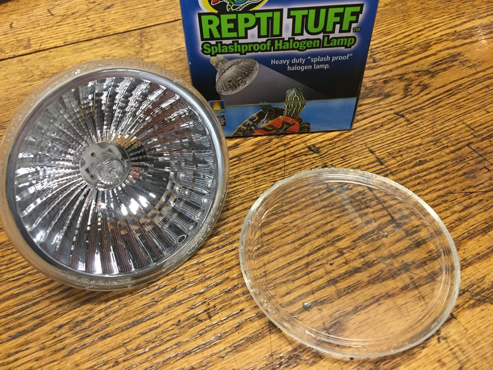 Zoo Med Turtle Tuff Splashproof Halogen Lamp 75 Watts customer photo 2