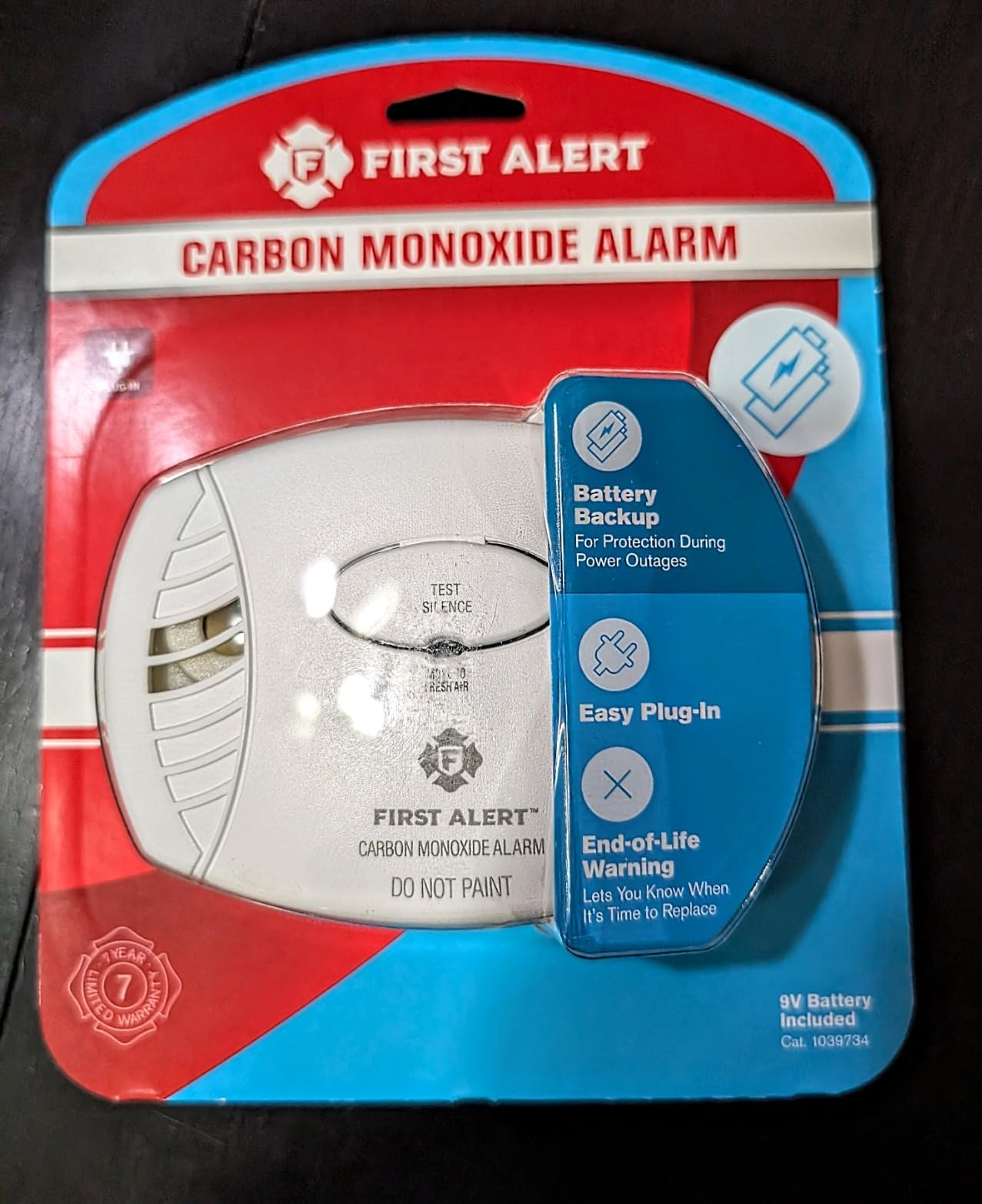 FIRST ALERT CO605 Plug-in Carbon Monoxide Detector with Battery Backup, White | CO606, 9V Battery Backup customer photo 2